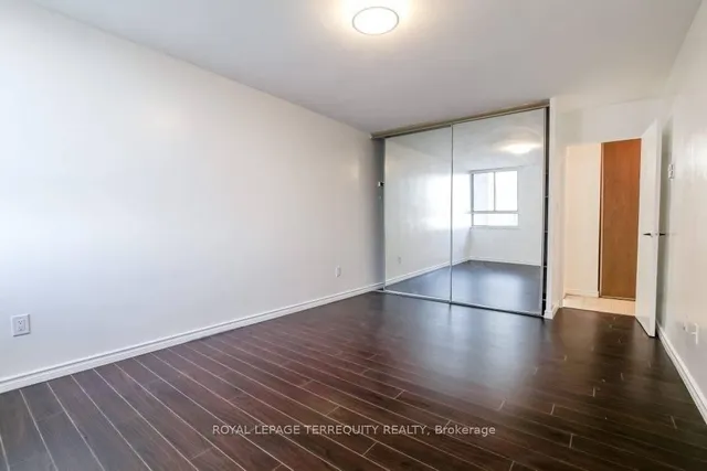 Additional property image - 5 Massey Sq Unit 1512