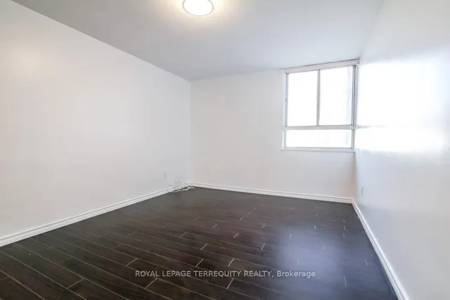 Additional property image - 5 Massey Sq Unit 1512