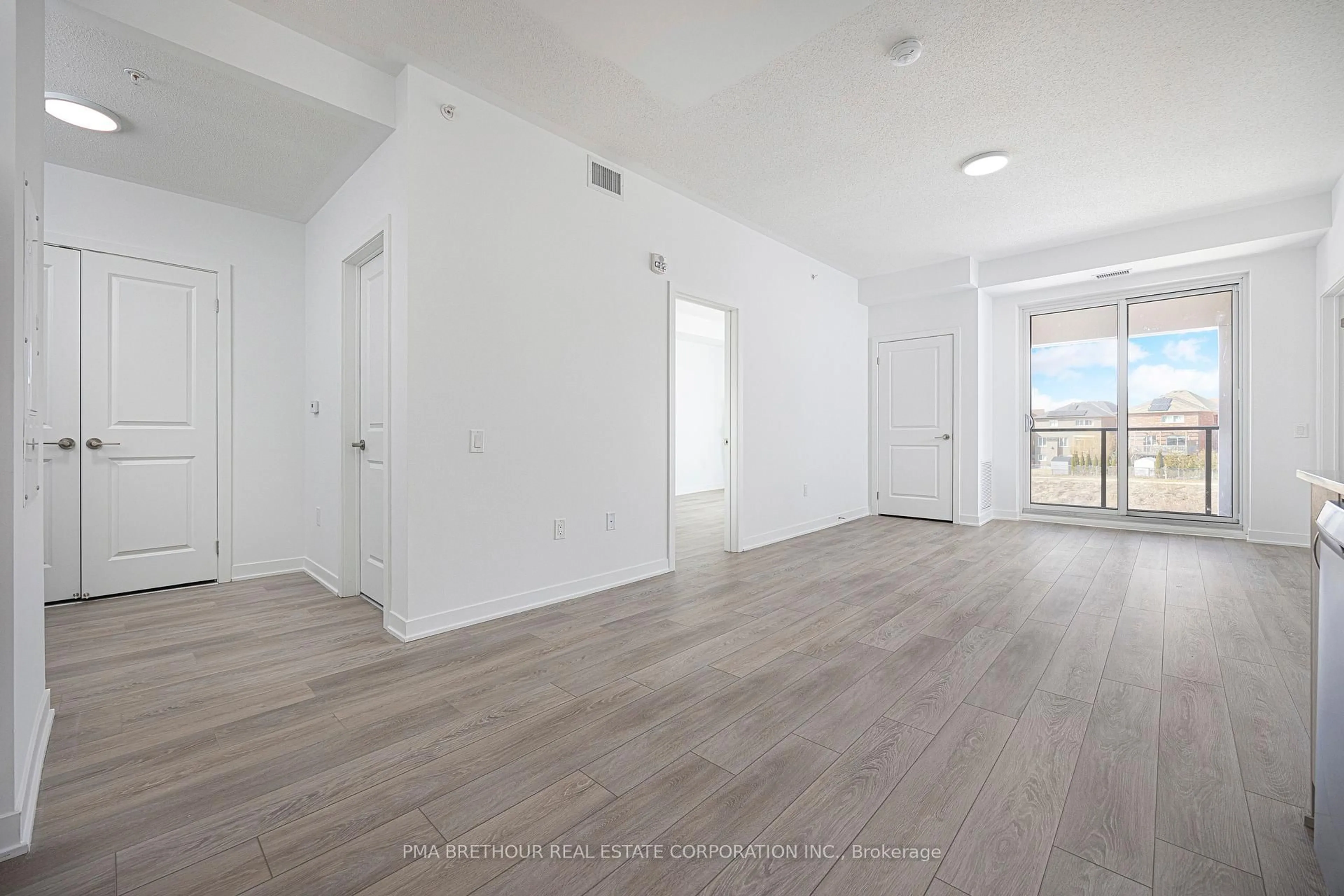 A pic of a room for 385 Arctic Red Dr #314, Oshawa Ontario L1L 0H8