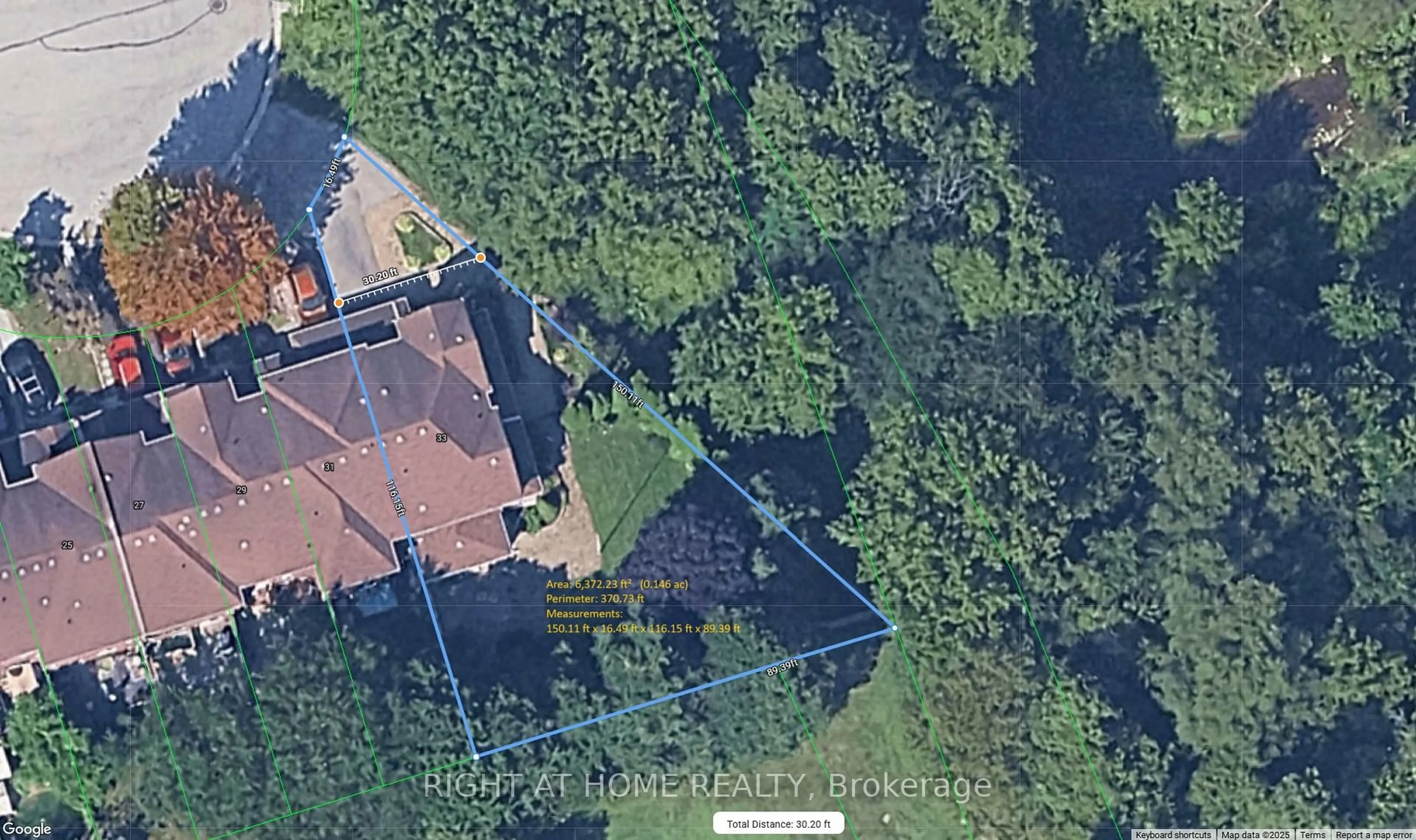 A pic from outside/outdoor area/front of a property/back of a property/a pic from drone, forest/trees view for 33 Threadgold Crt, Whitby Ontario L1P 1L9