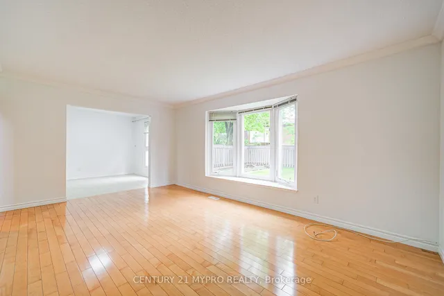 Additional property image - 27 Dalbret Cres