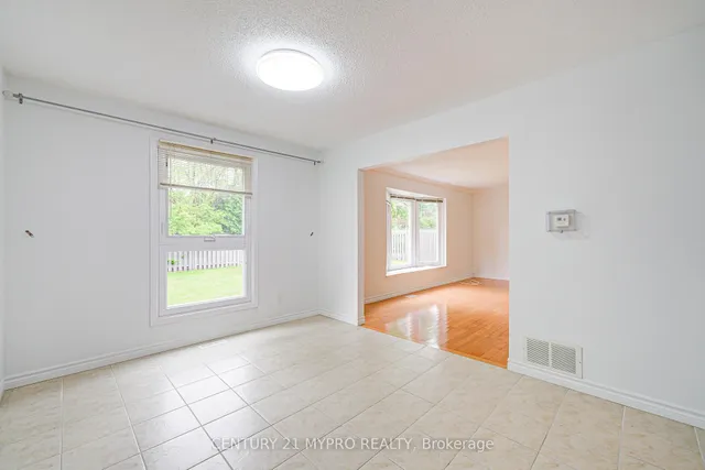 Additional property image - 27 Dalbret Cres