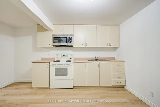Additional property image - 27 Dalbret Cres