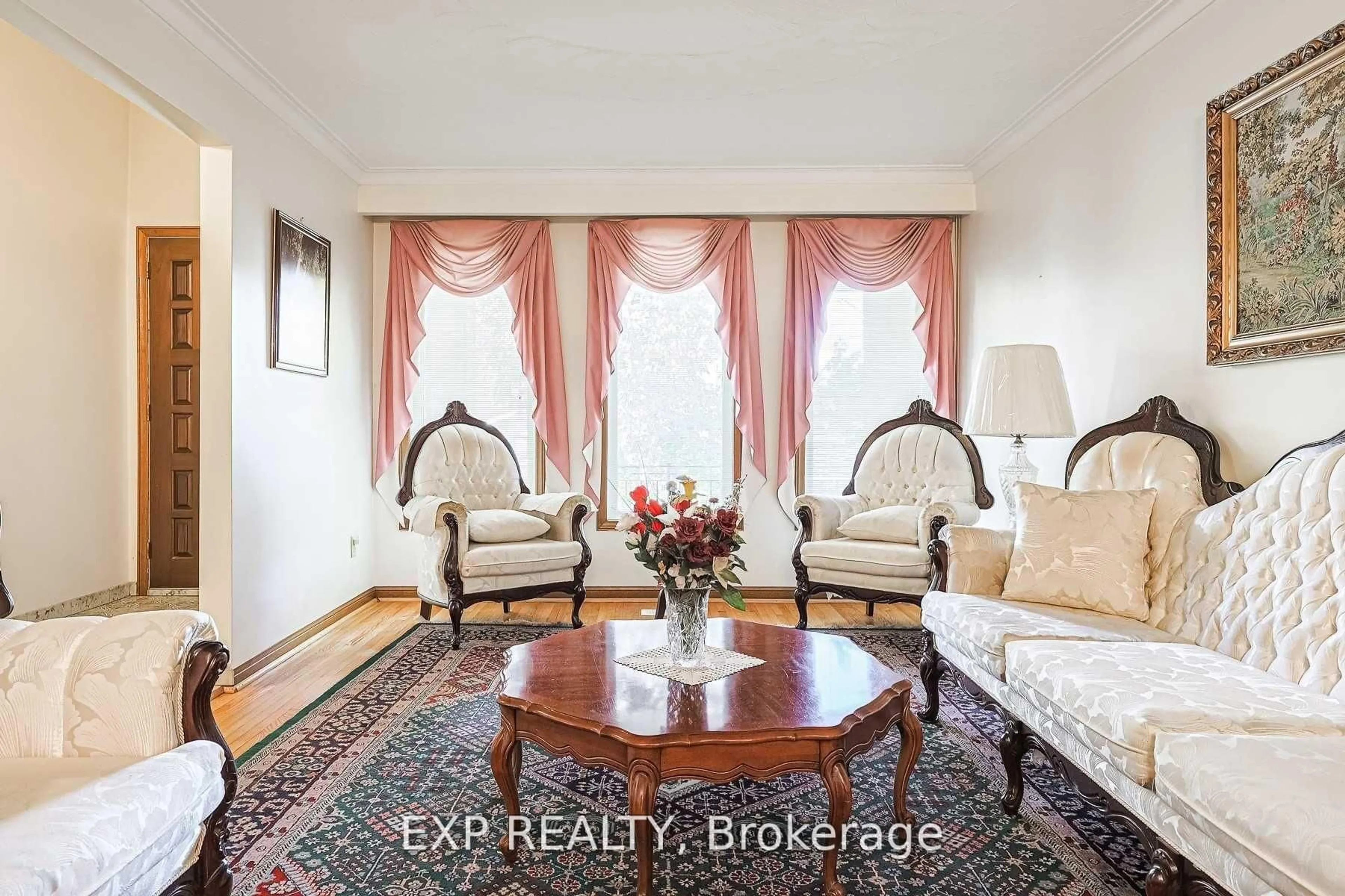 Living room with furniture, unknown for 285 Huntsmill Blvd, Toronto Ontario M1W 3E4