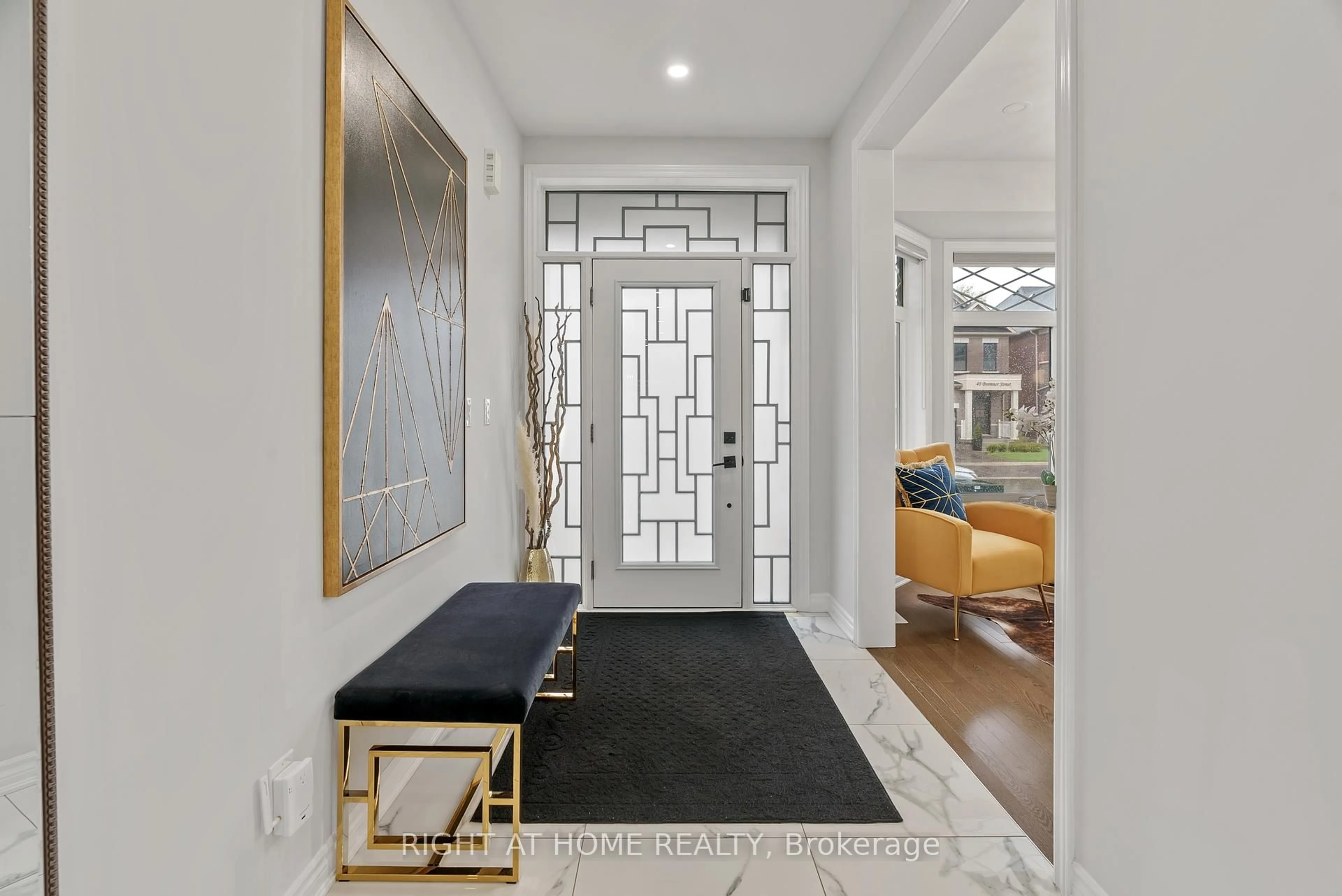 Indoor entryway for 41 Bremner St, Whitby Ontario L1R 0P8