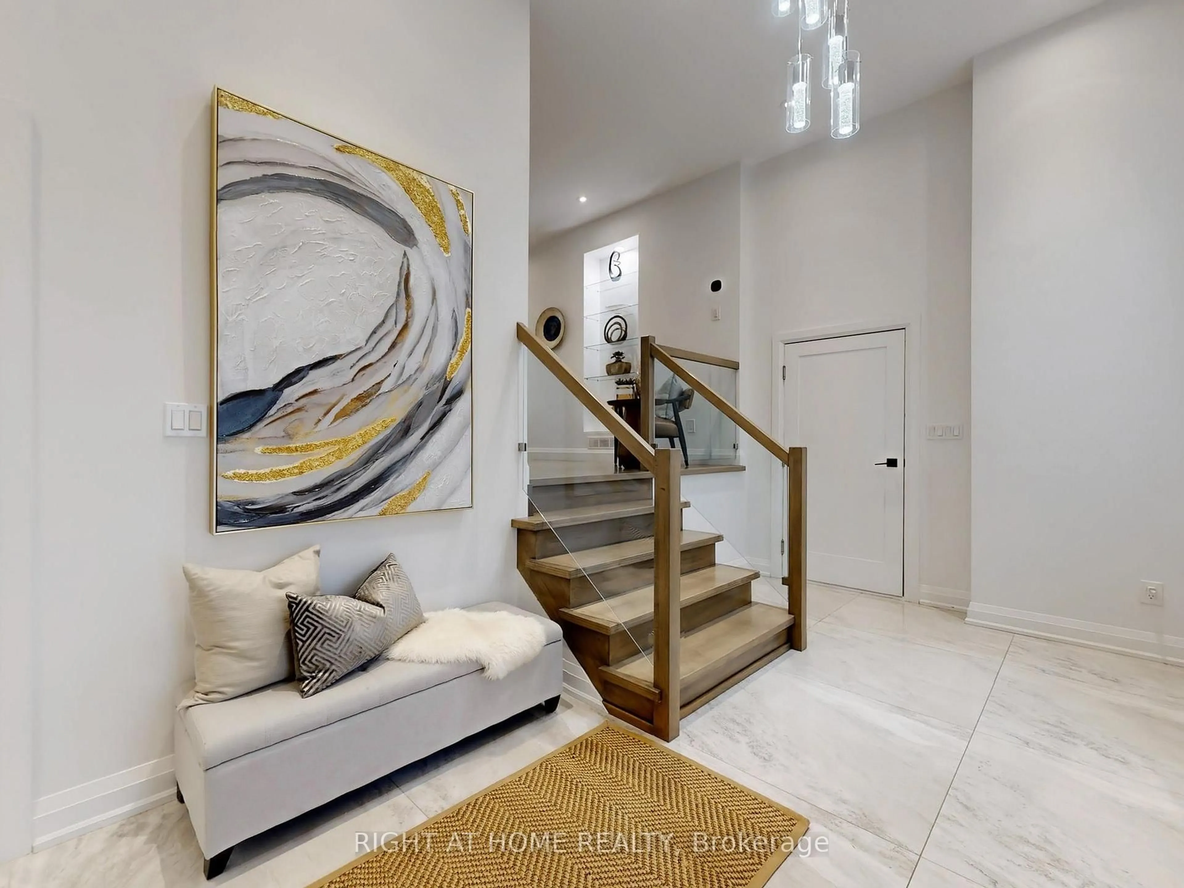 Unknown for 475 Donlands Ave, Toronto Ontario M4J 3S4