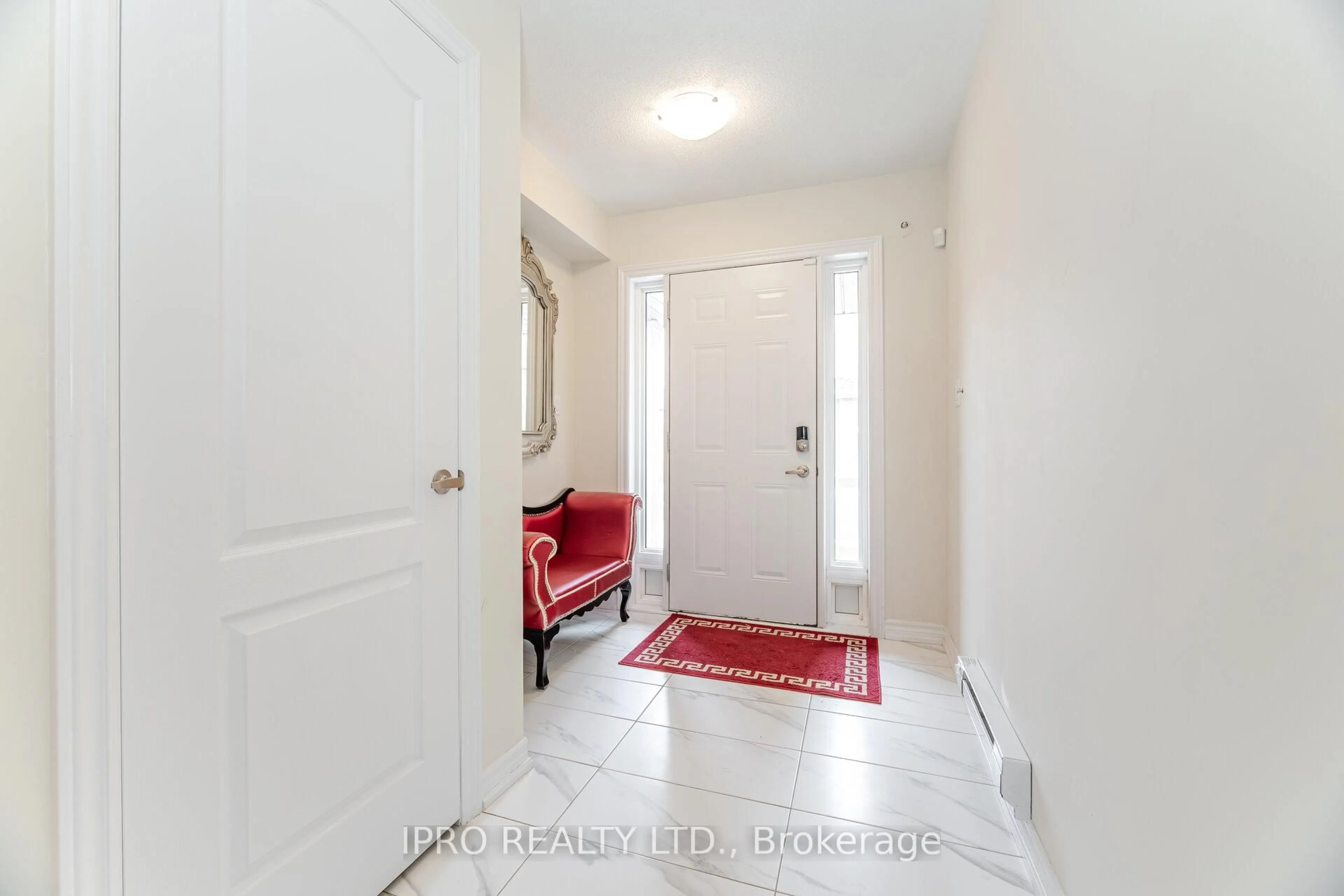 Indoor entryway for 2097 Prestonvale Rd, Clarington Ontario L1E 0H8