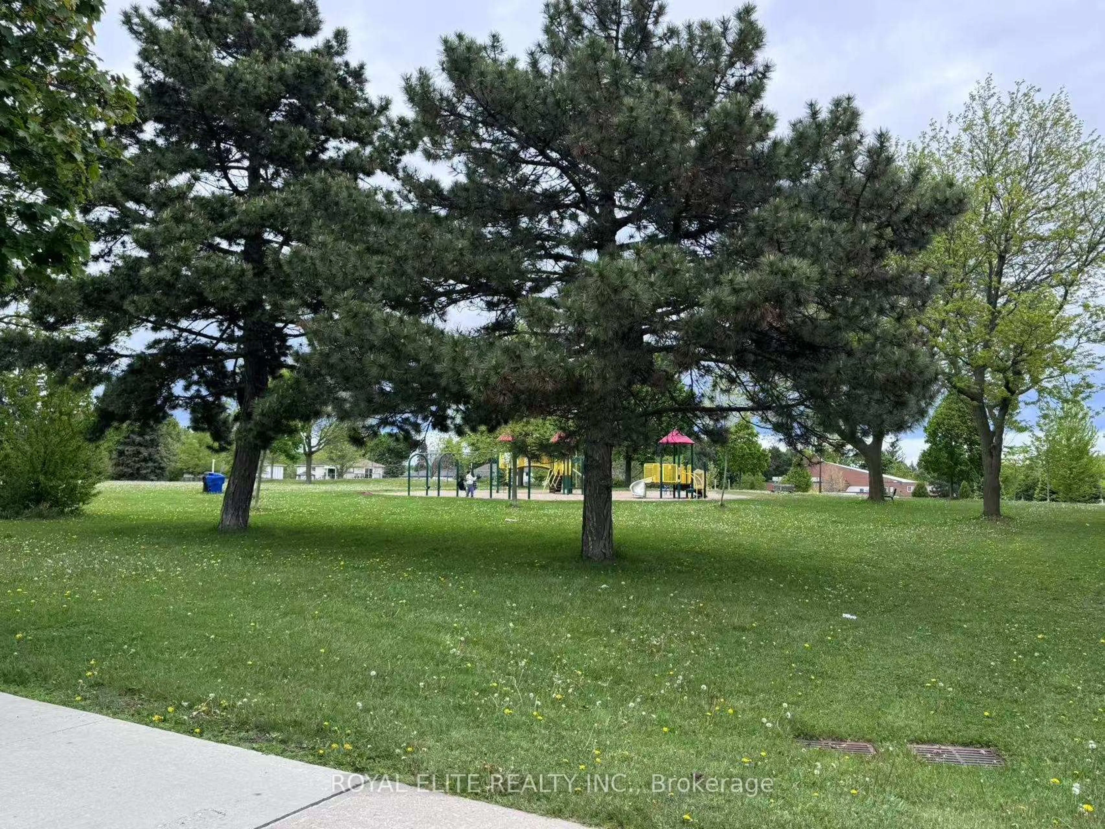 Blurry image for 200 Chester Le Blvd #D205, Toronto Ontario M1W 0A9