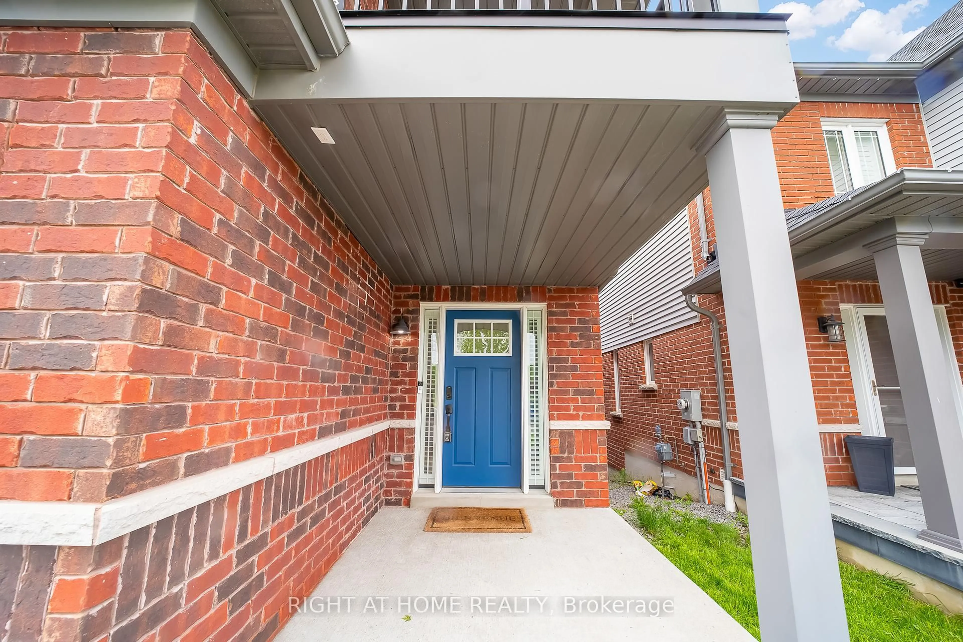 Home with brick exterior material, street for 1804 Silverstone Cres, Oshawa Ontario L1K 0V6