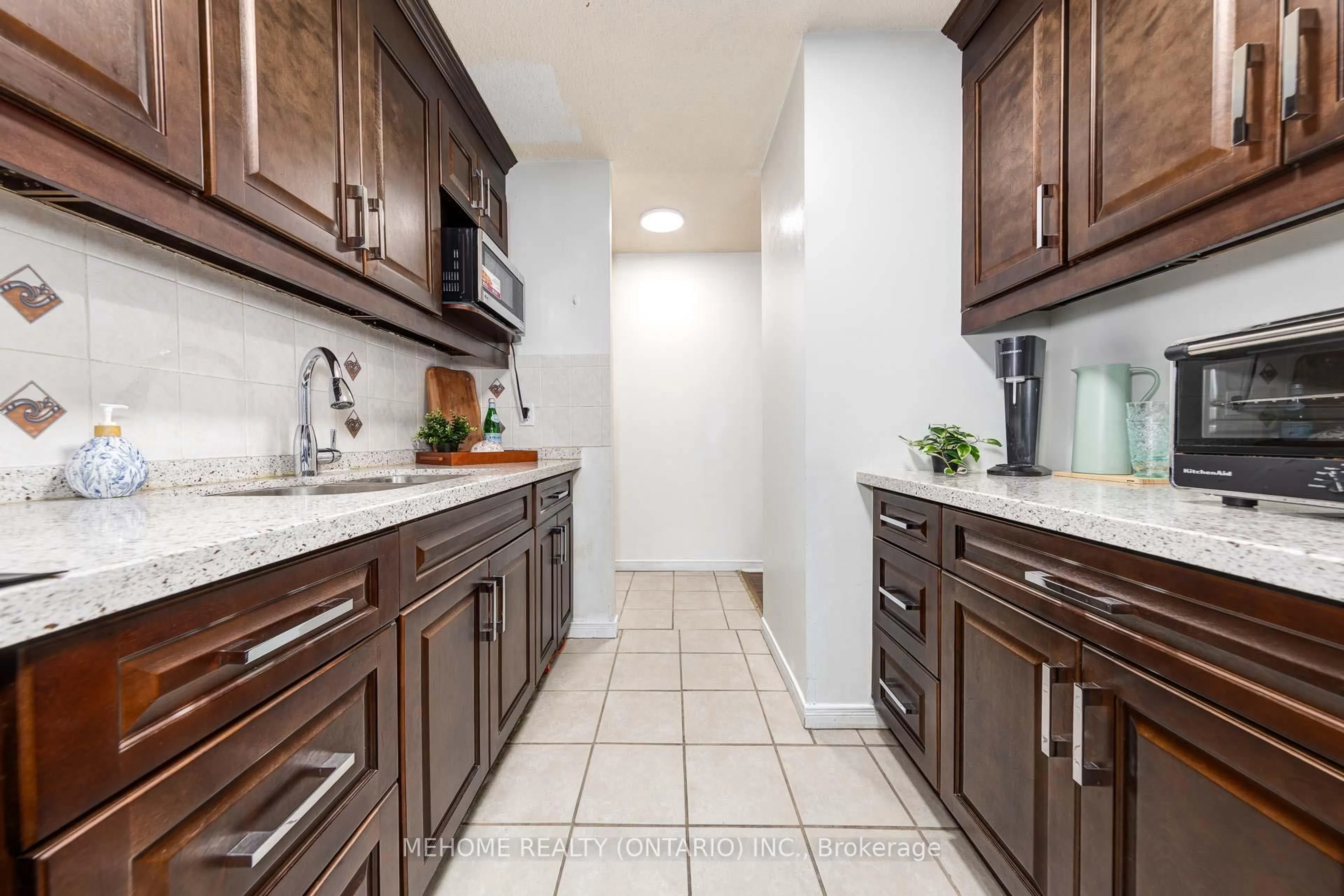 Unknown for 1950 Kennedy Rd #207, Toronto Ontario M1P 4S9
