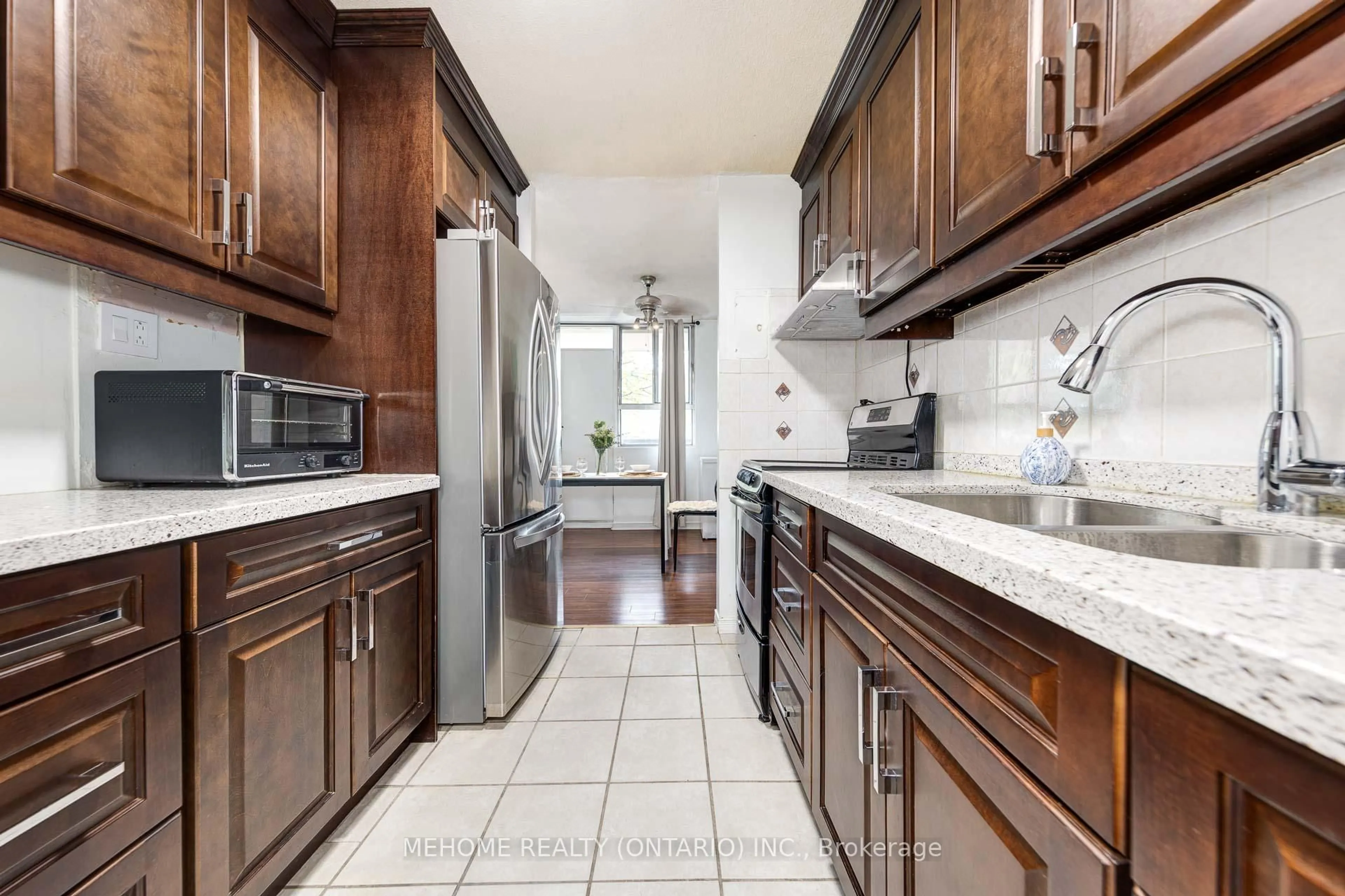 Unknown for 1950 Kennedy Rd #207, Toronto Ontario M1P 4S9