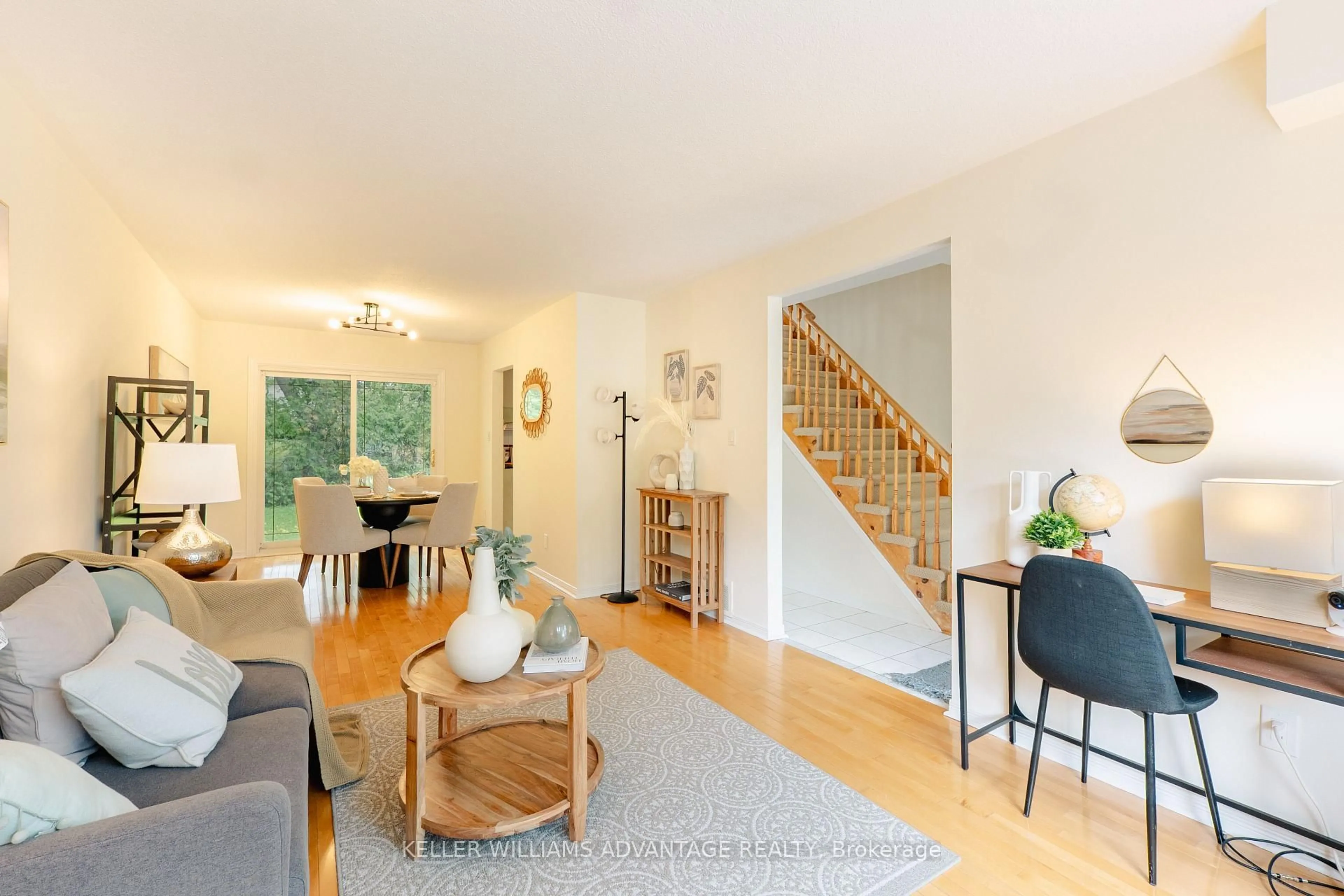 Living room with furniture, unknown for 66 Tudor Glen Cres, Toronto Ontario M1C 2S2