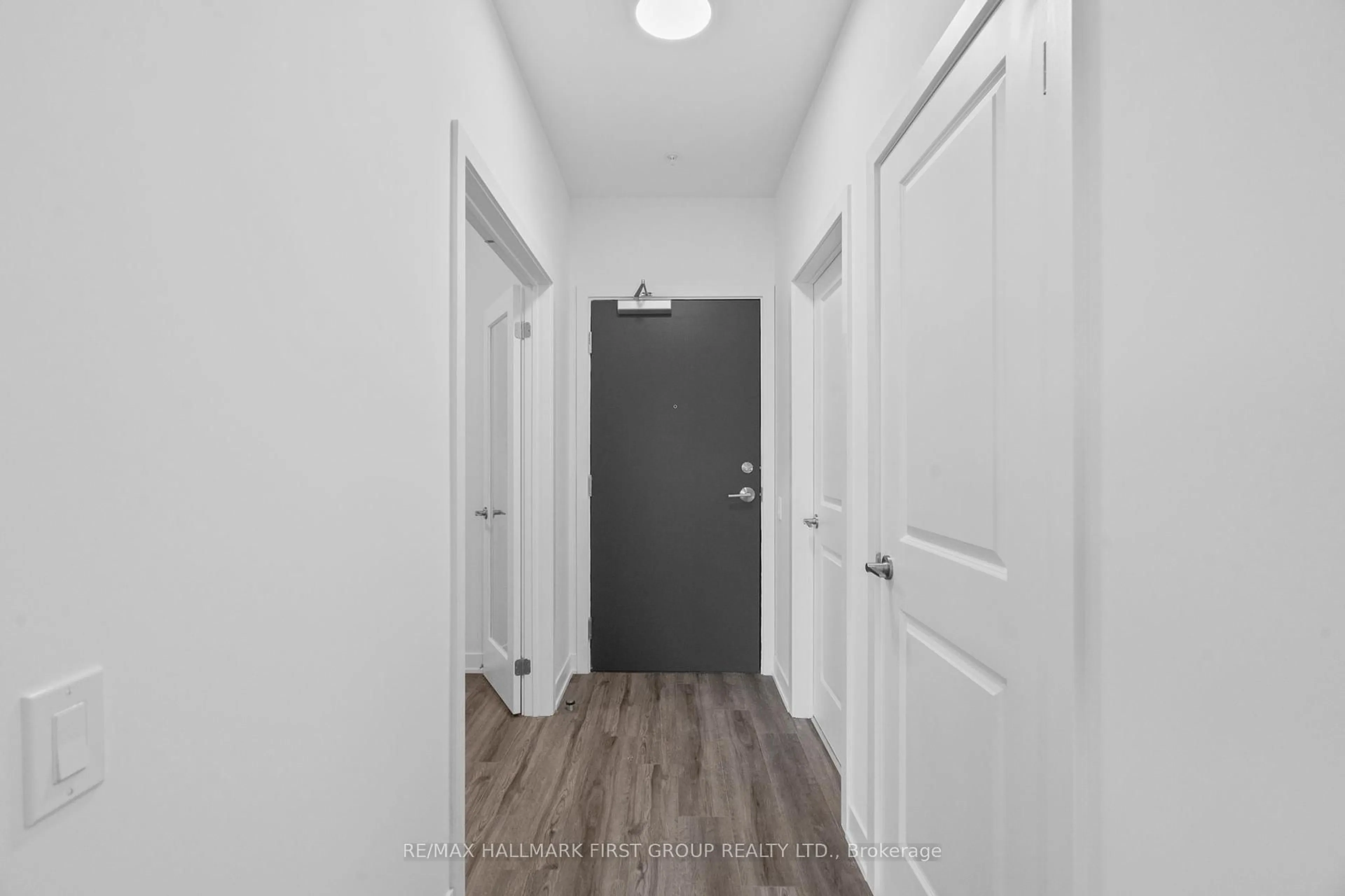 Indoor entryway for 385 Arctic Red Dr #107, Oshawa Ontario L1L 0H8
