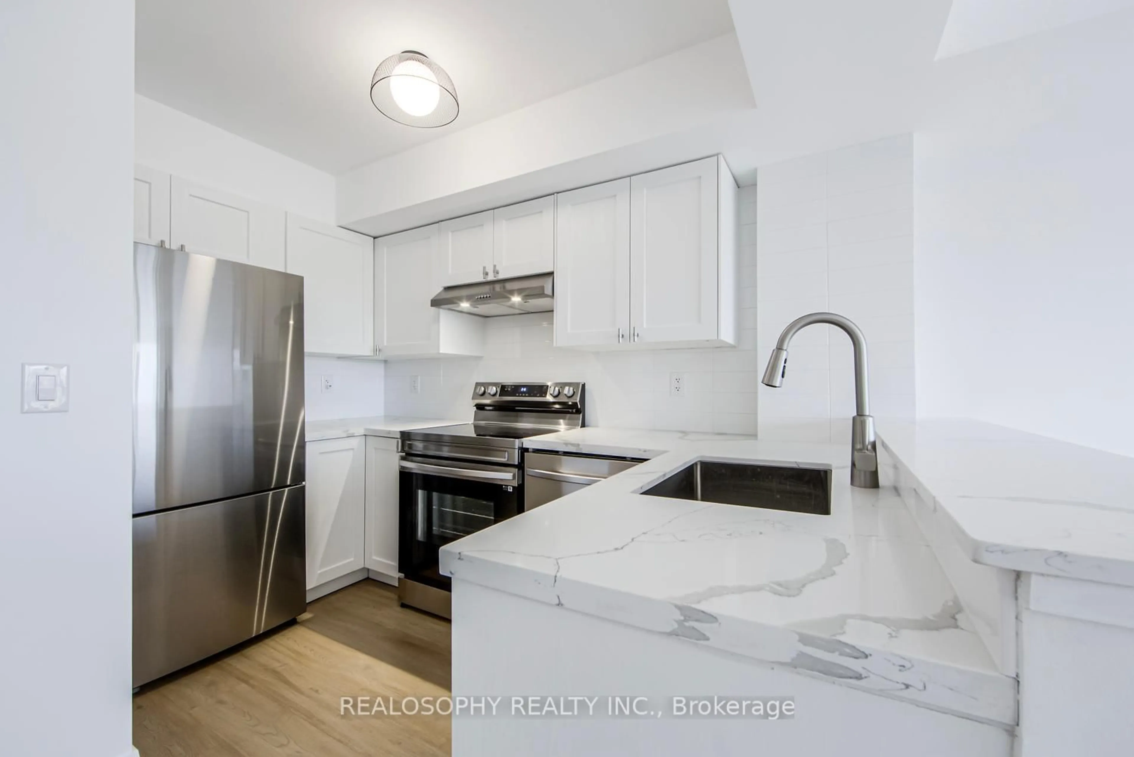 Standard kitchen, unknown for 3650 Kingston Rd #805, Toronto Ontario M1M 3X9