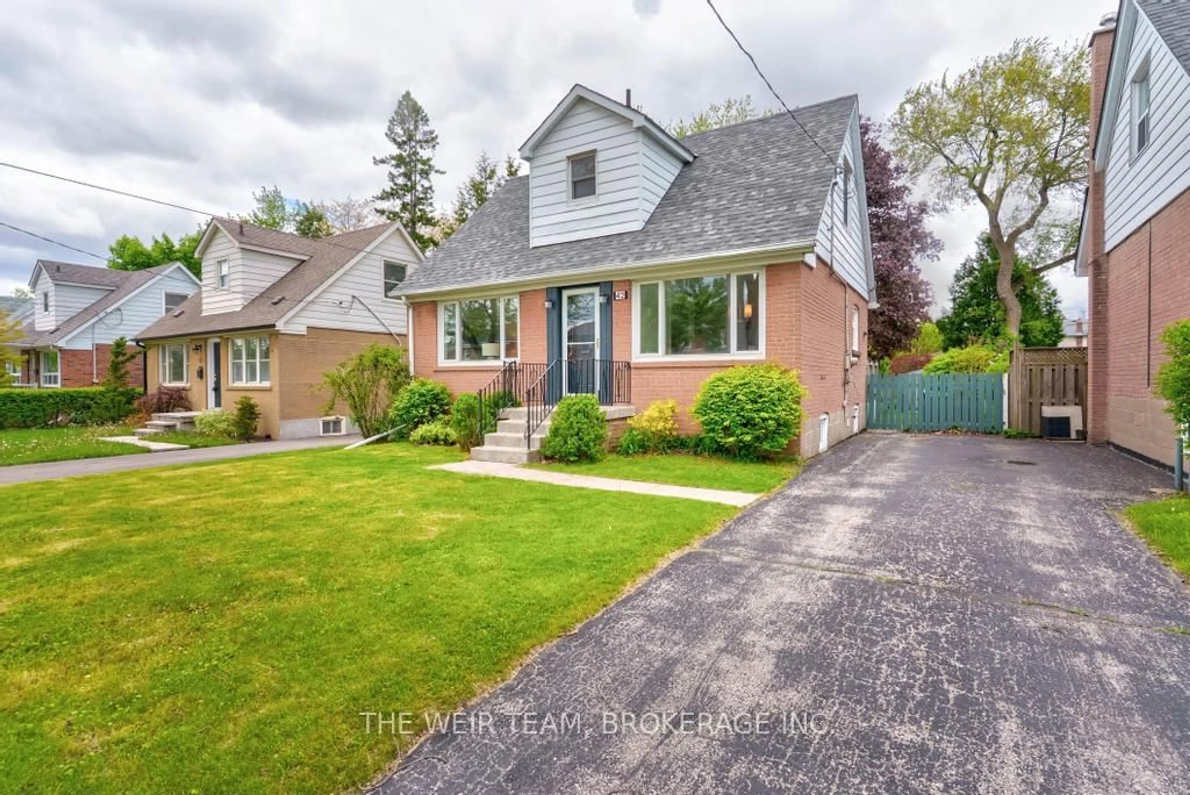 Home with brick exterior material, street for 42 Stamford Sq, Toronto Ontario M1L 1X6