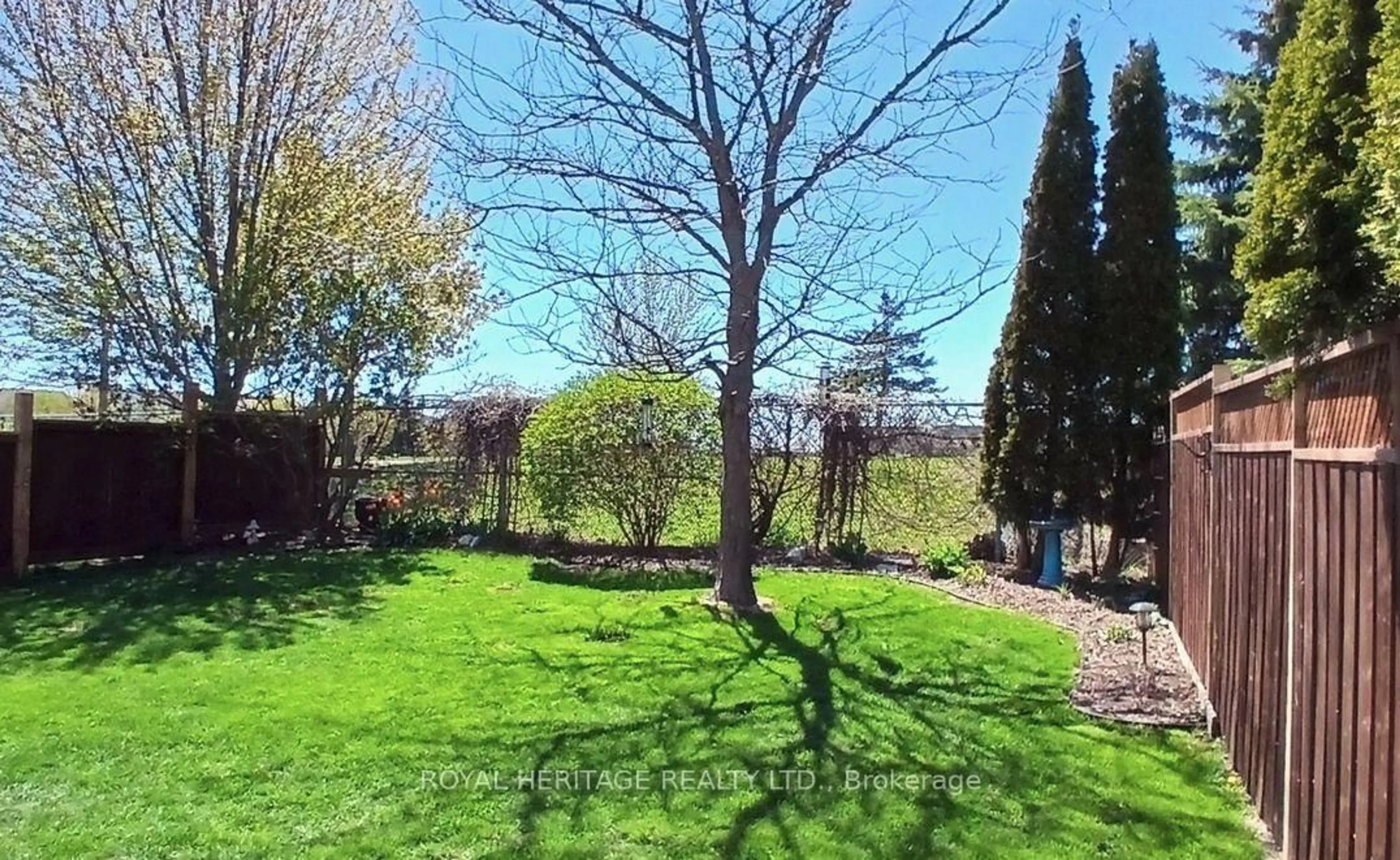 A pic from outside/outdoor area/front of a property/back of a property/a pic from drone, forest/trees view for 1588 Arborwood Dr, Oshawa Ontario L1K 2R4