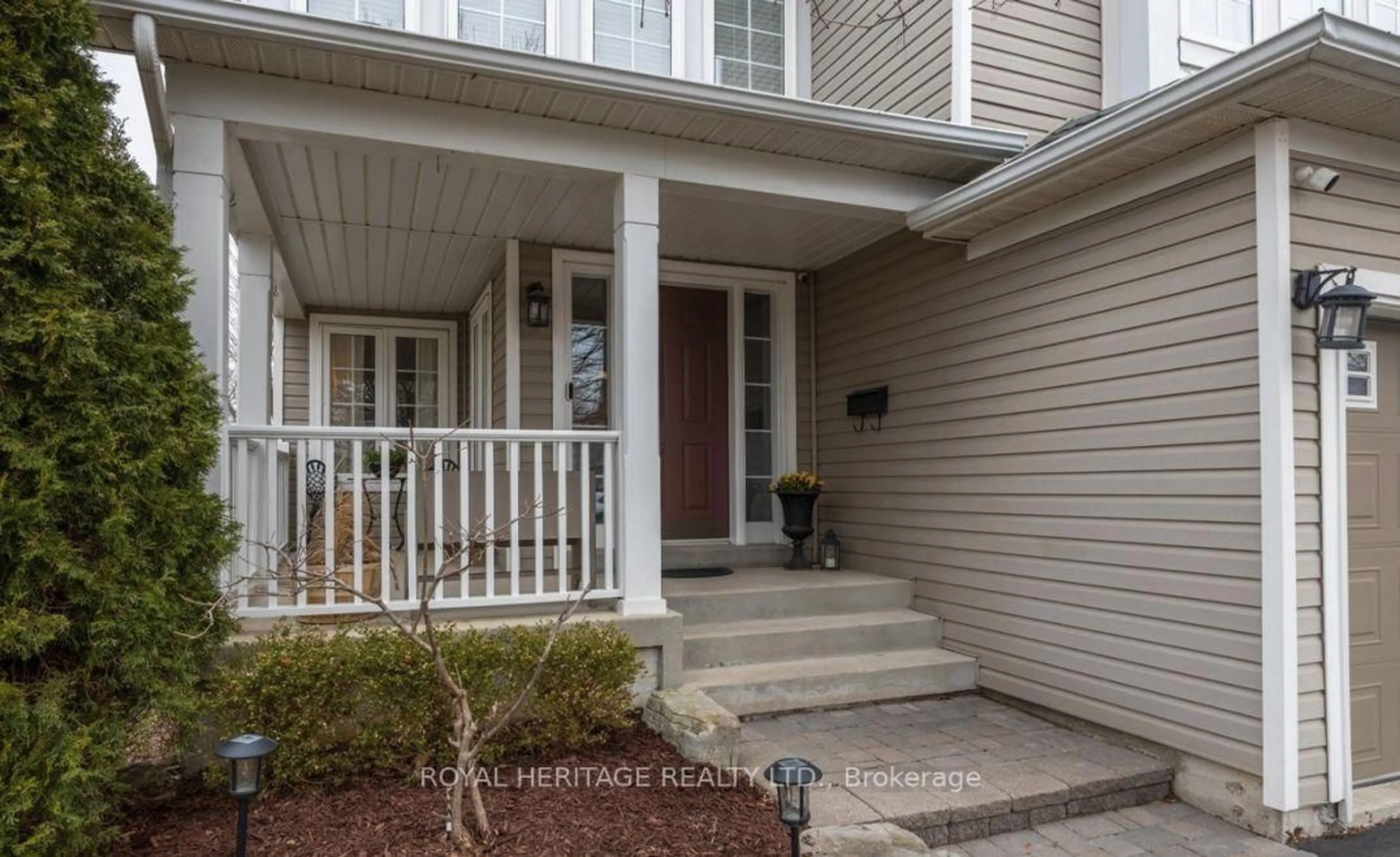 Indoor entryway for 1588 Arborwood Dr, Oshawa Ontario L1K 2R4