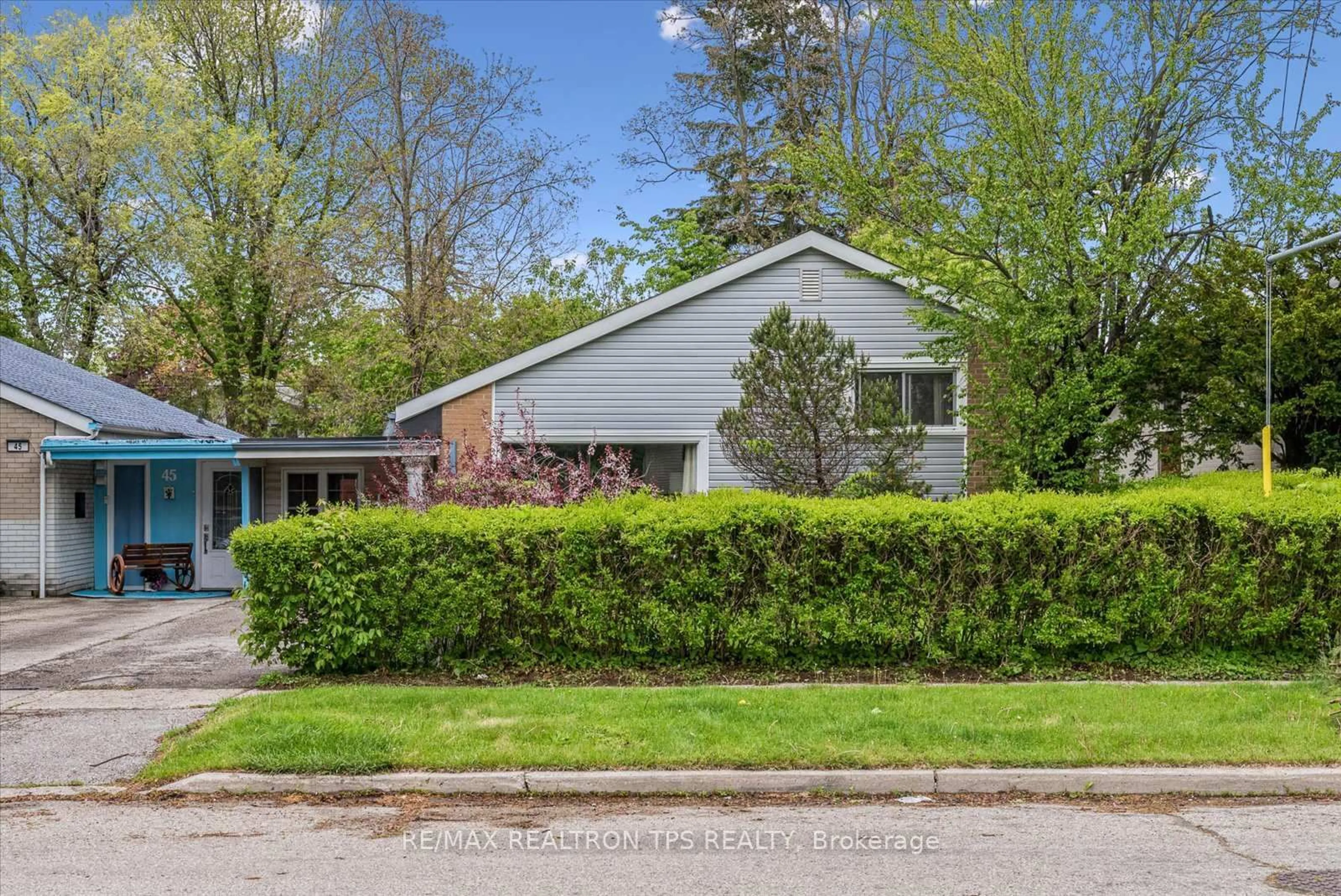 Home with brick exterior material, street for 43 Gondola Cres, Toronto Ontario M1G 2J2