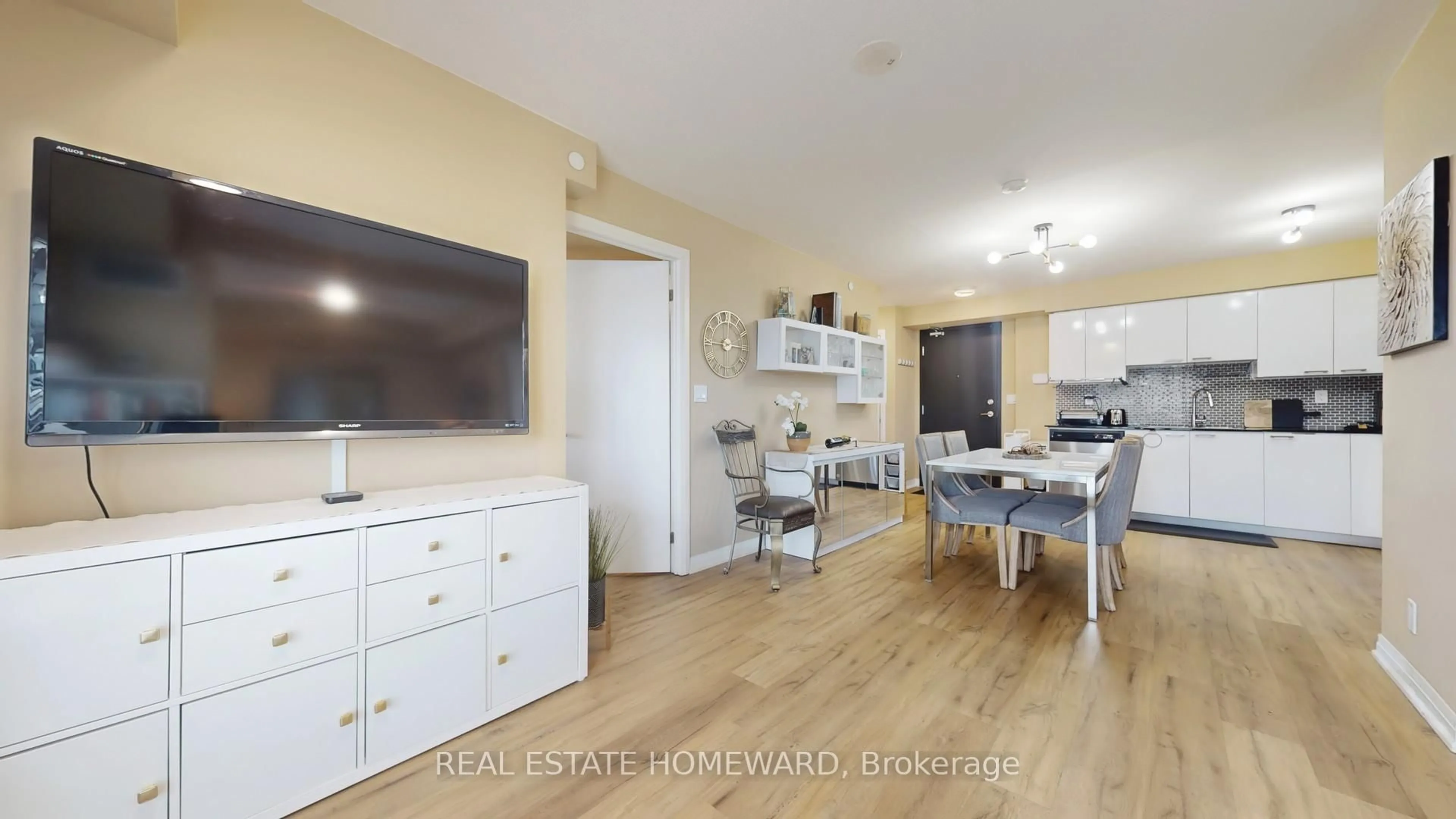 Unknown for 2150 Lawrence Ave #305, Toronto Ontario M1R 3A7