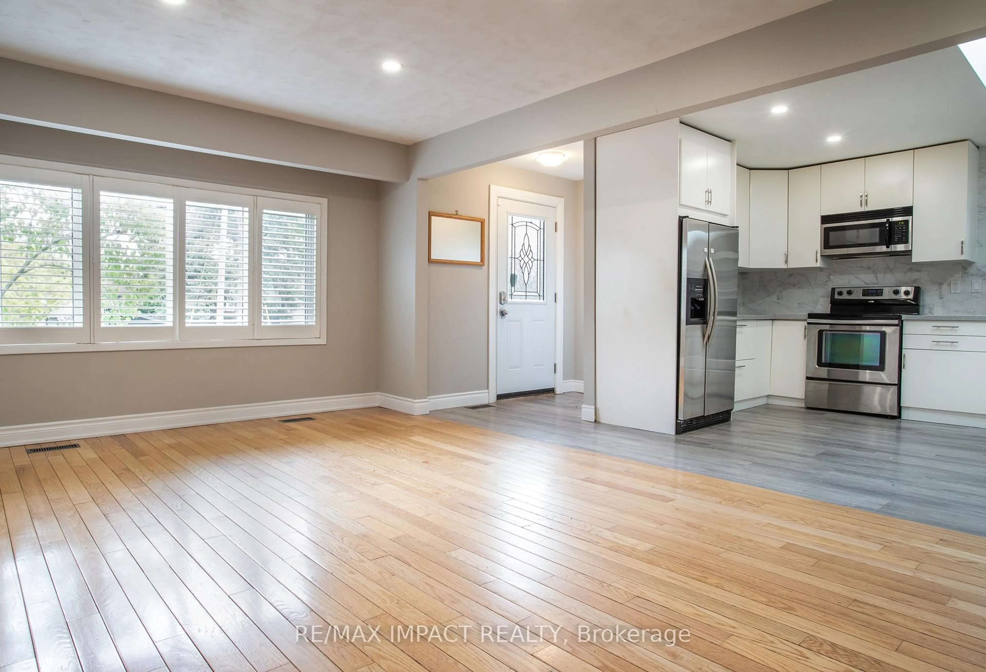 Open concept kitchen, unknown for 257 Arden Dr, Oshawa Ontario L1G 1X6