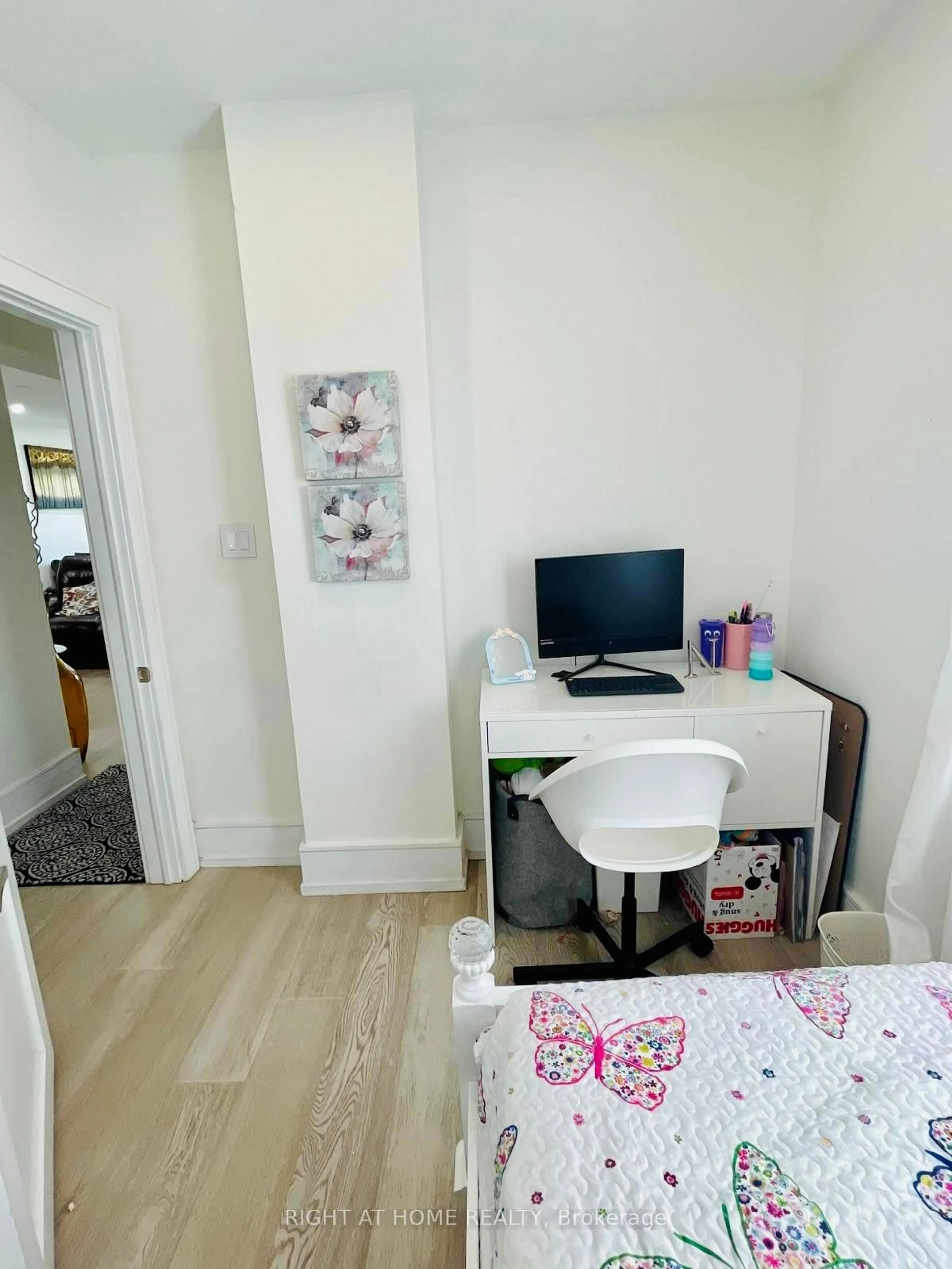 A pic of a room for 174 Aylesworth Ave, Toronto Ontario M1N 2J6