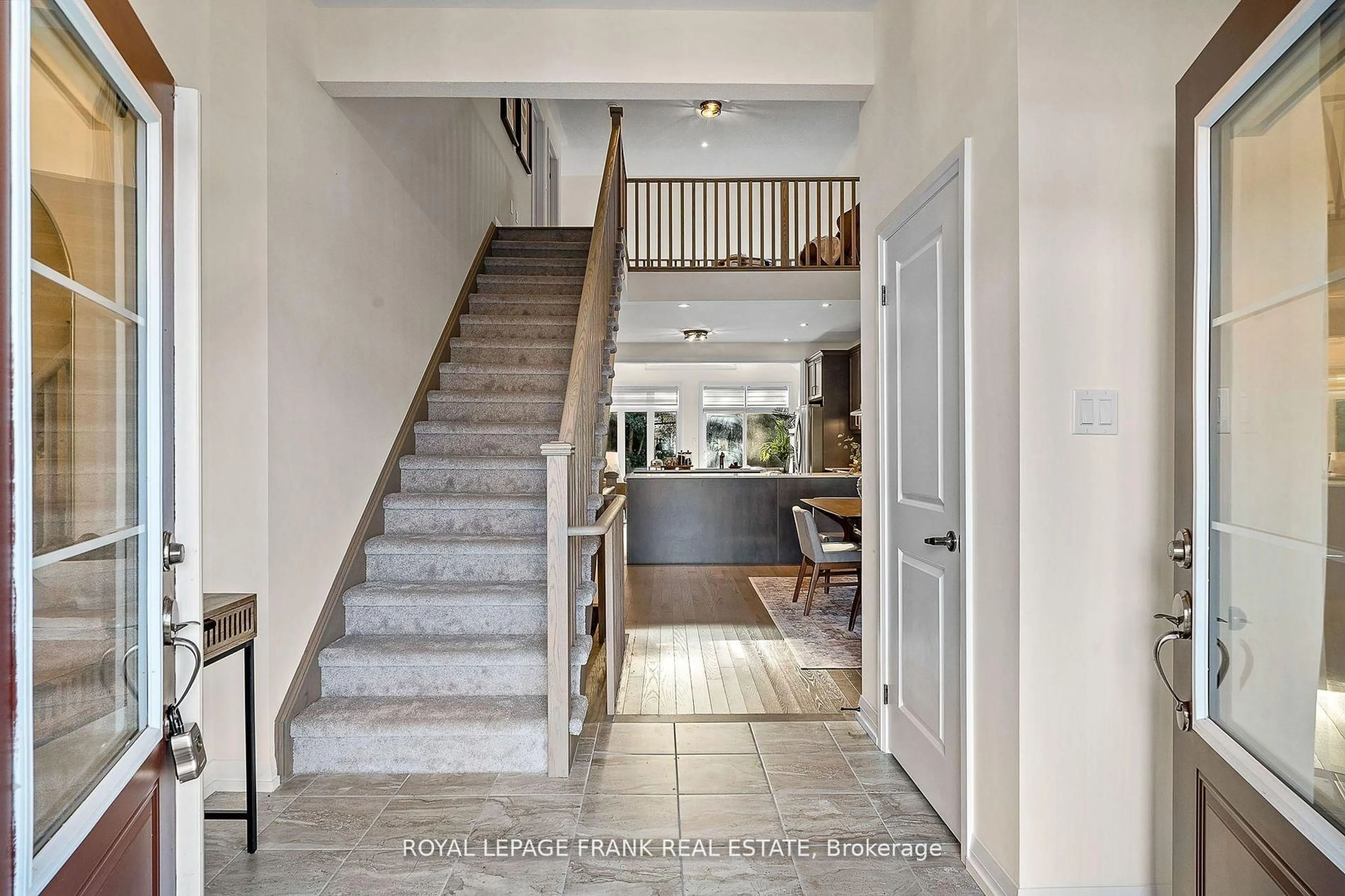 Indoor entryway for 78 Holtby Crt, Scugog Ontario L9L 0B4