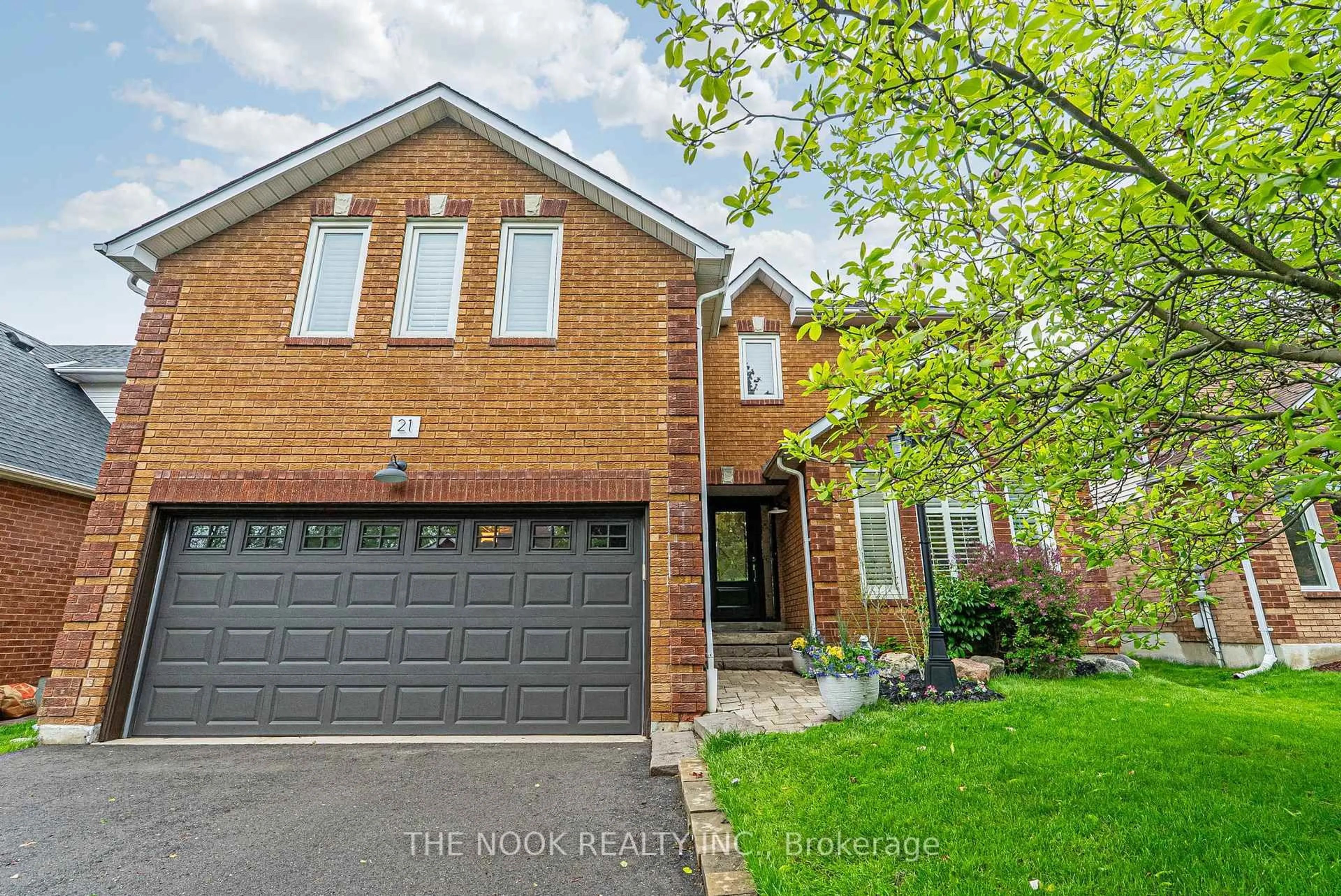 Home with brick exterior material, street for 21 Doncaster Cres, Clarington Ontario L1B 1E8