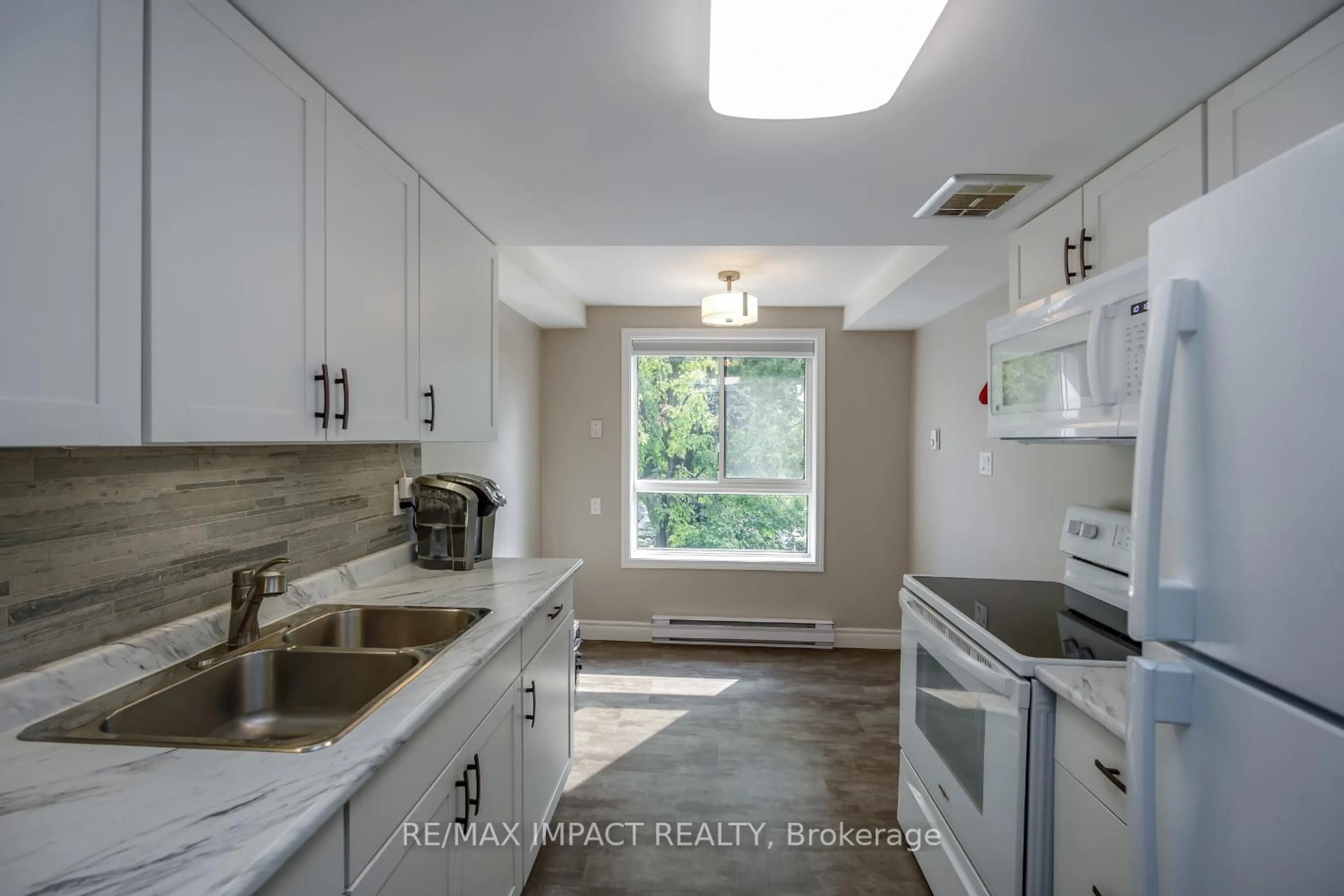 Unknown for 43 Taunton Rd #31, Oshawa Ontario L1G 3T6