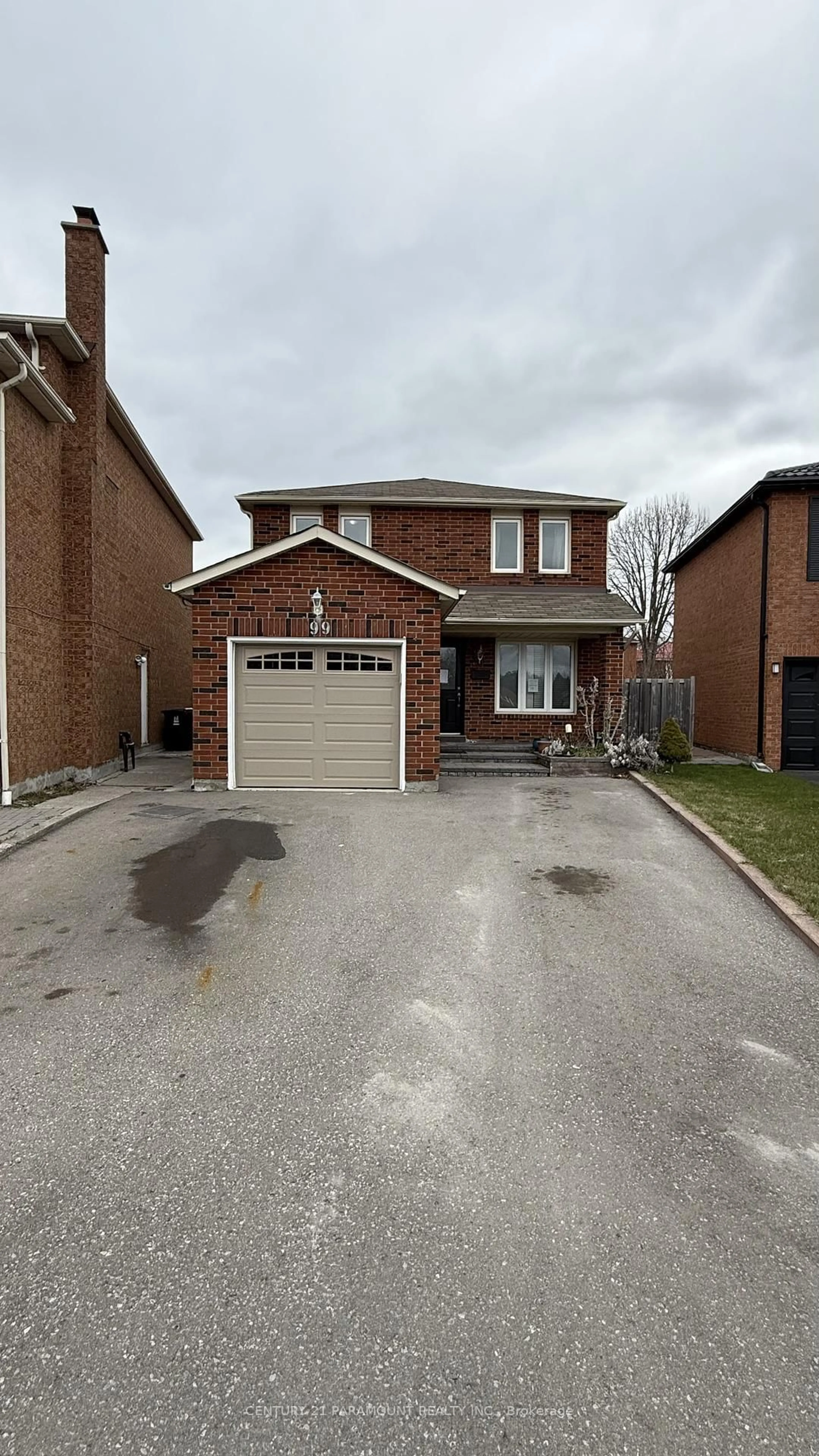 Home with brick exterior material, street for 99 Carisbrooke Sq, Toronto Ontario M1B 4M3