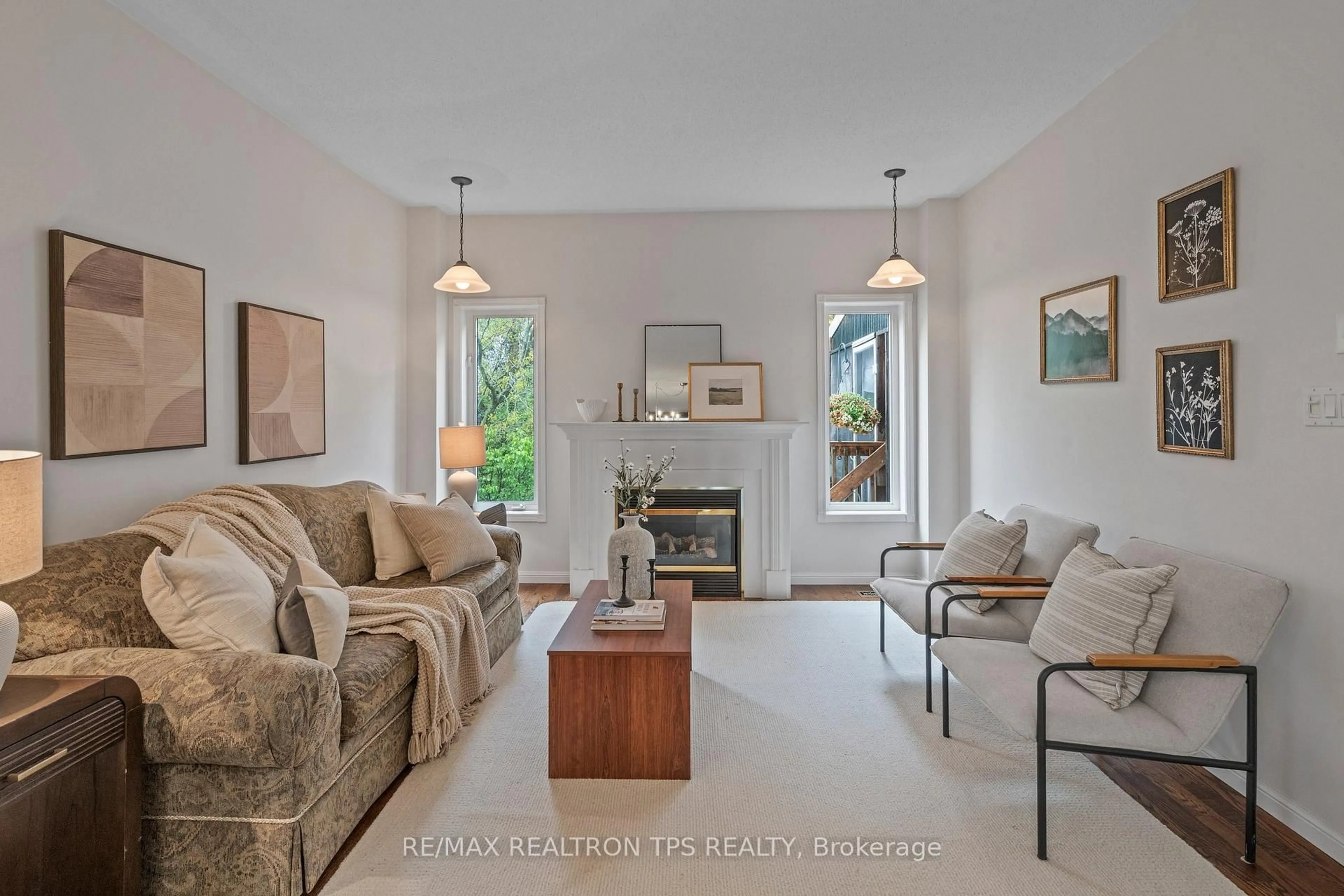 Living room with furniture, unknown for 763 Greystone Crt, Oshawa Ontario L1K 2V1
