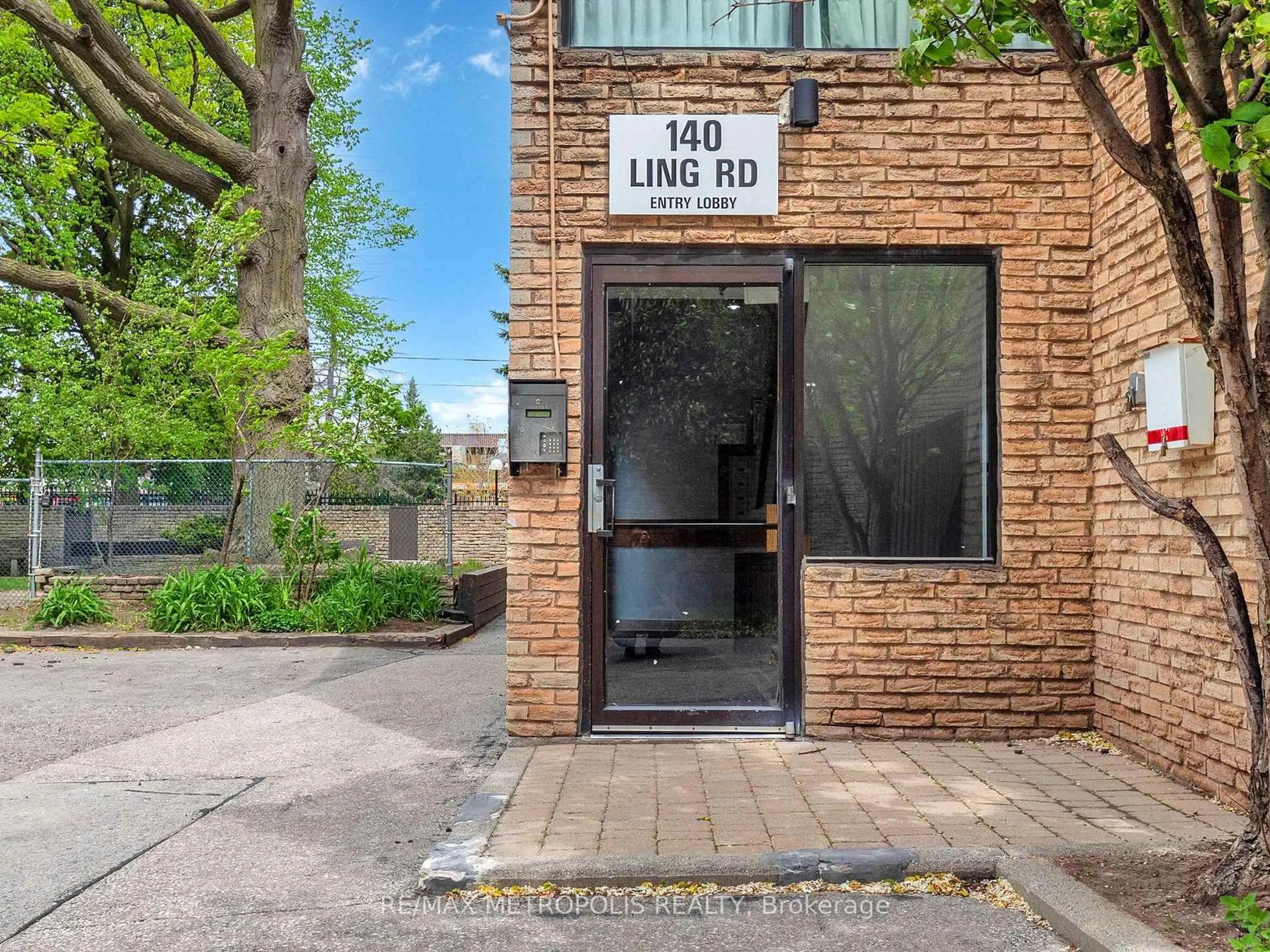 Unknown for 140 Ling Rd #104, Toronto Ontario M1E 4V9