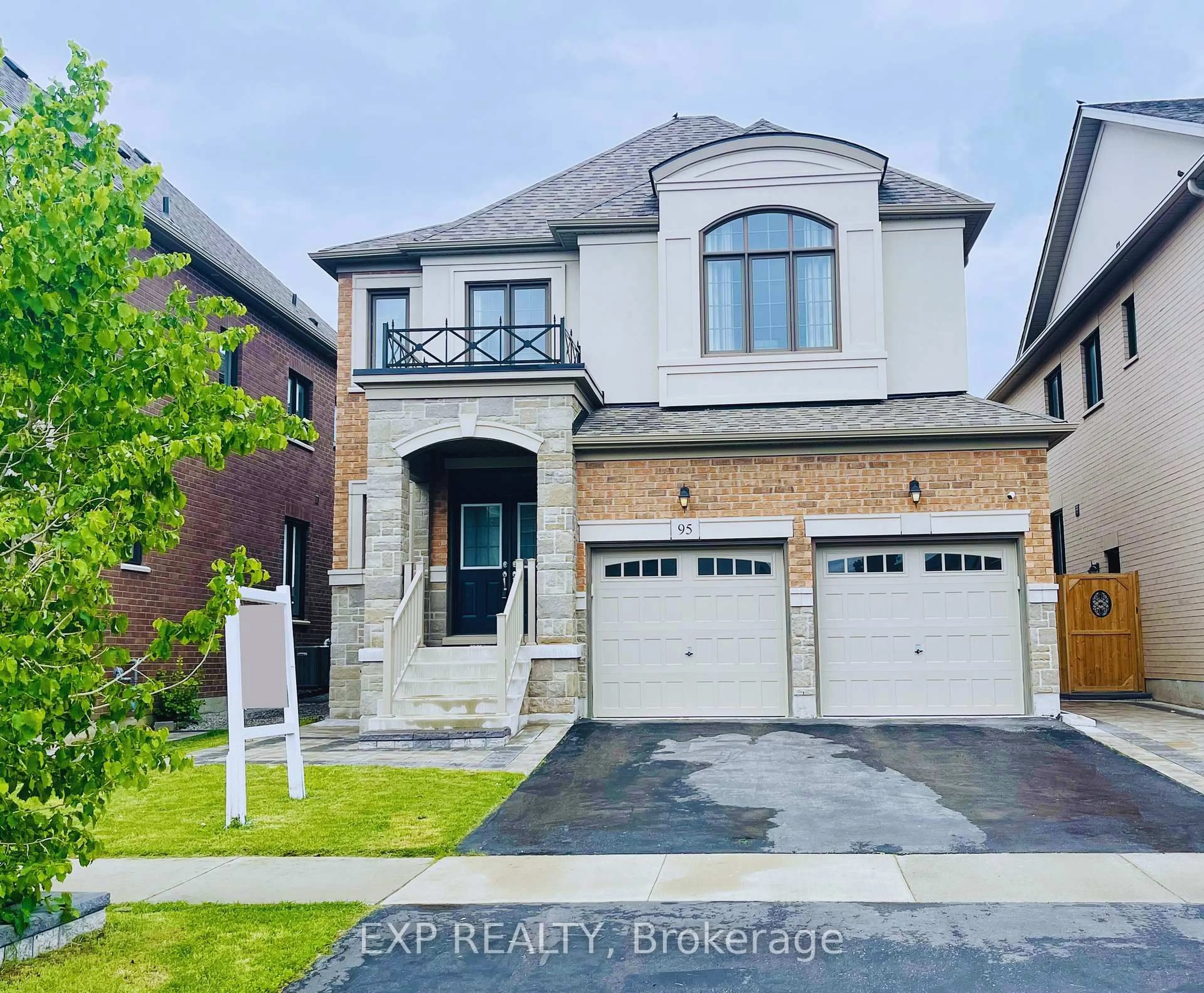 Home with brick exterior material, street for 95 Maskell Cres, Whitby Ontario L1P 0K1