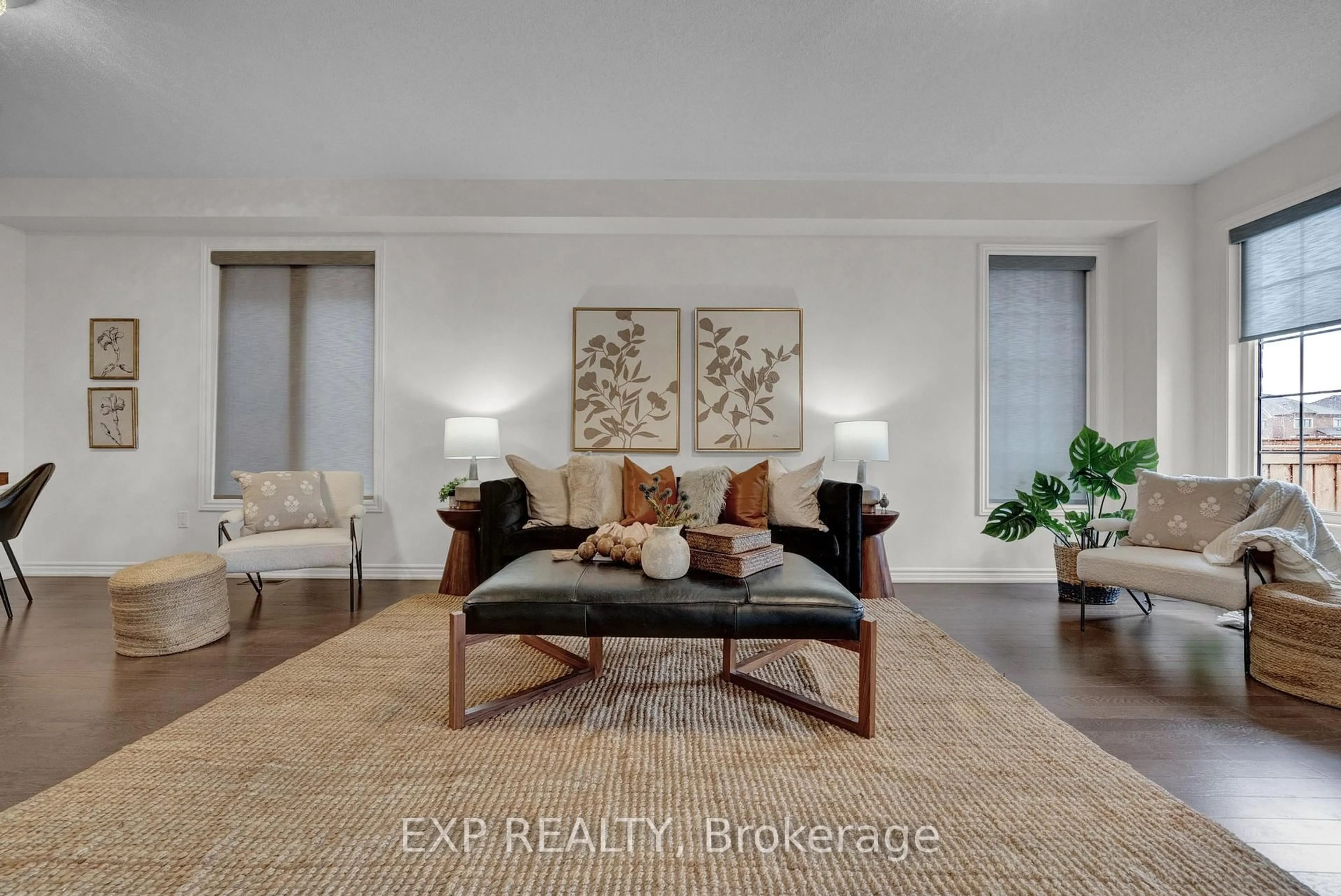 Living room with furniture, unknown for 95 Maskell Cres, Whitby Ontario L1P 0K1