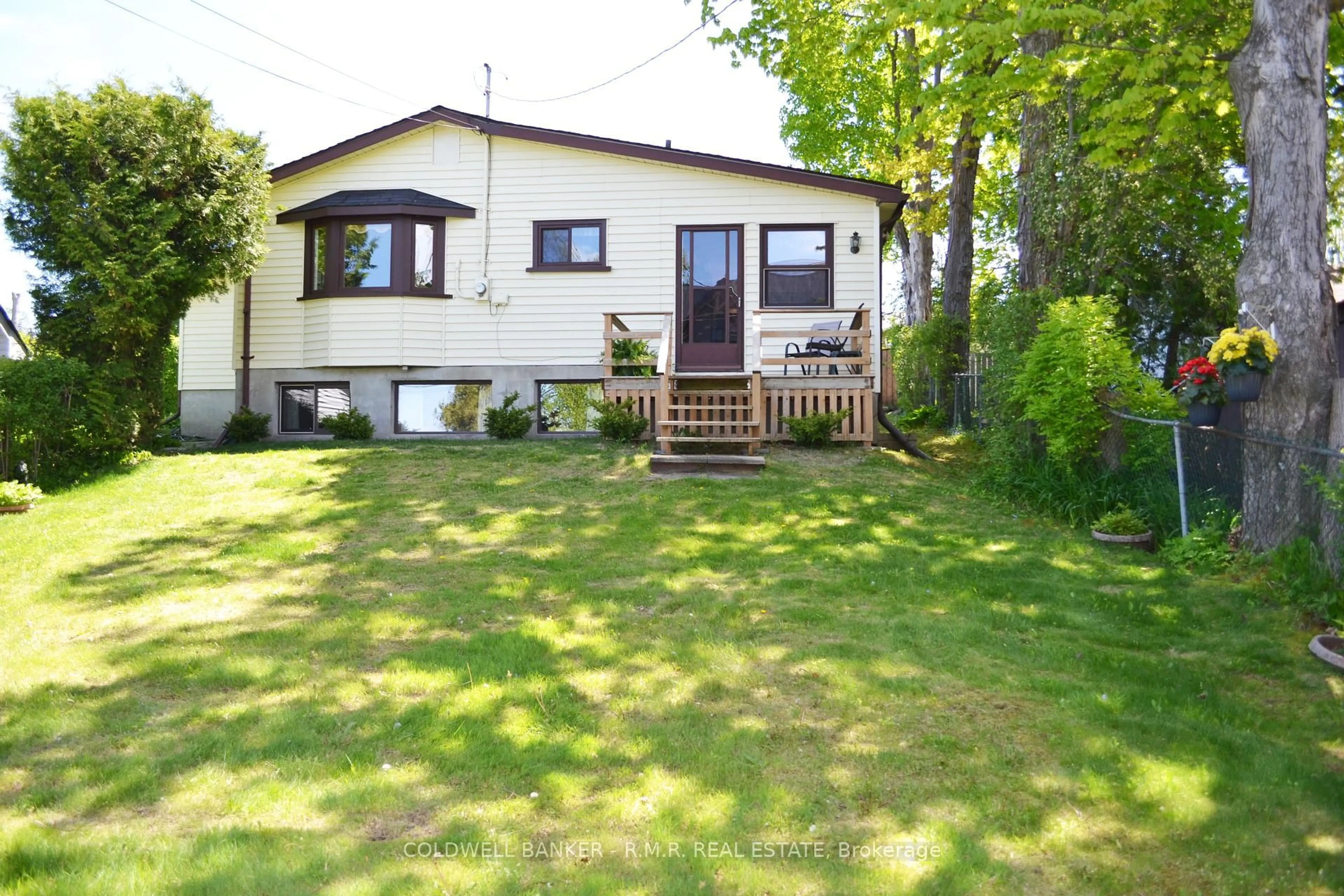 A pic from outside/outdoor area/front of a property/back of a property/a pic from drone, street for 141 Morris Lane, Scugog Ontario L0B 1L0
