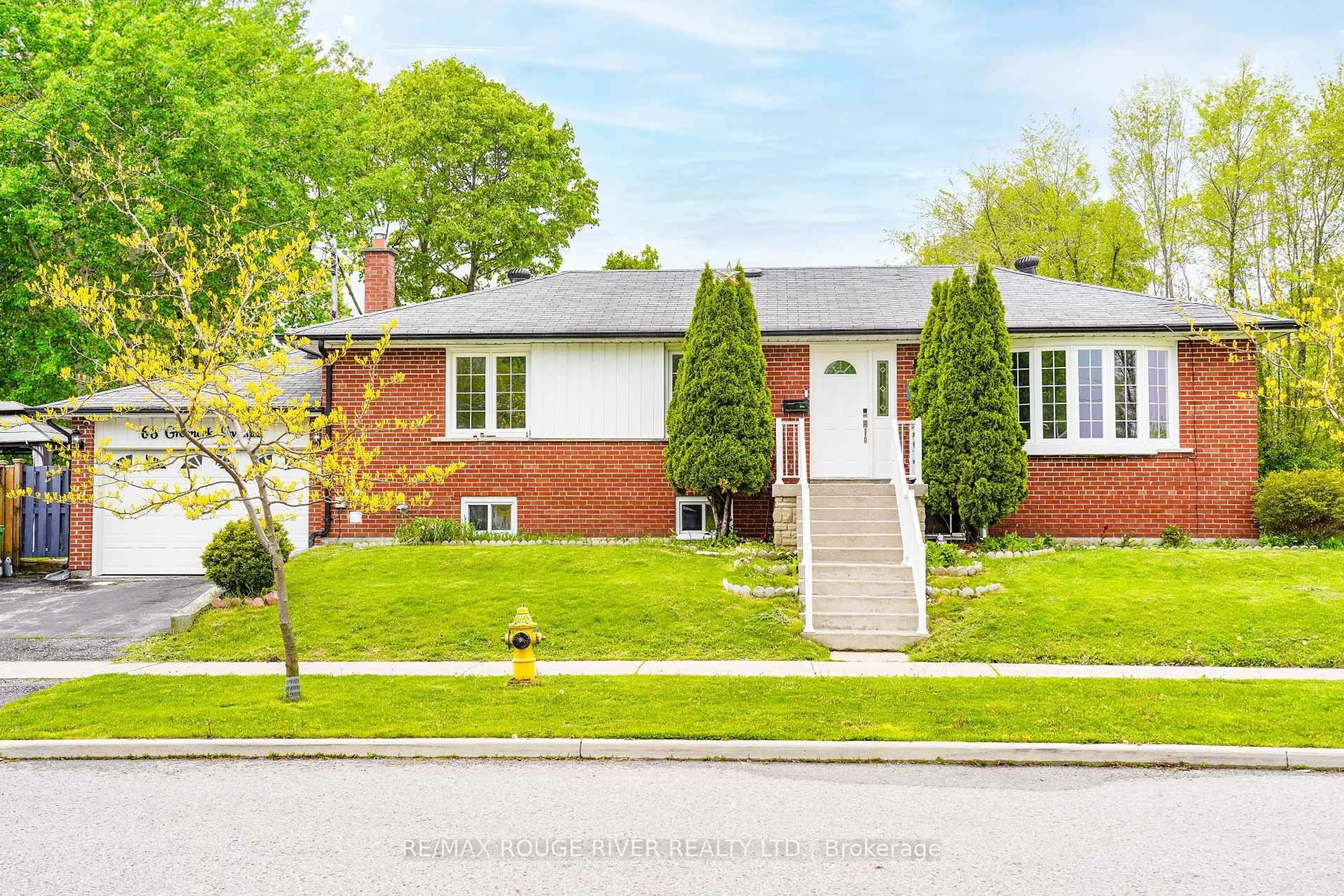 Home with brick exterior material, street for 68 Greenock Ave, Toronto Ontario M1G 2Z9