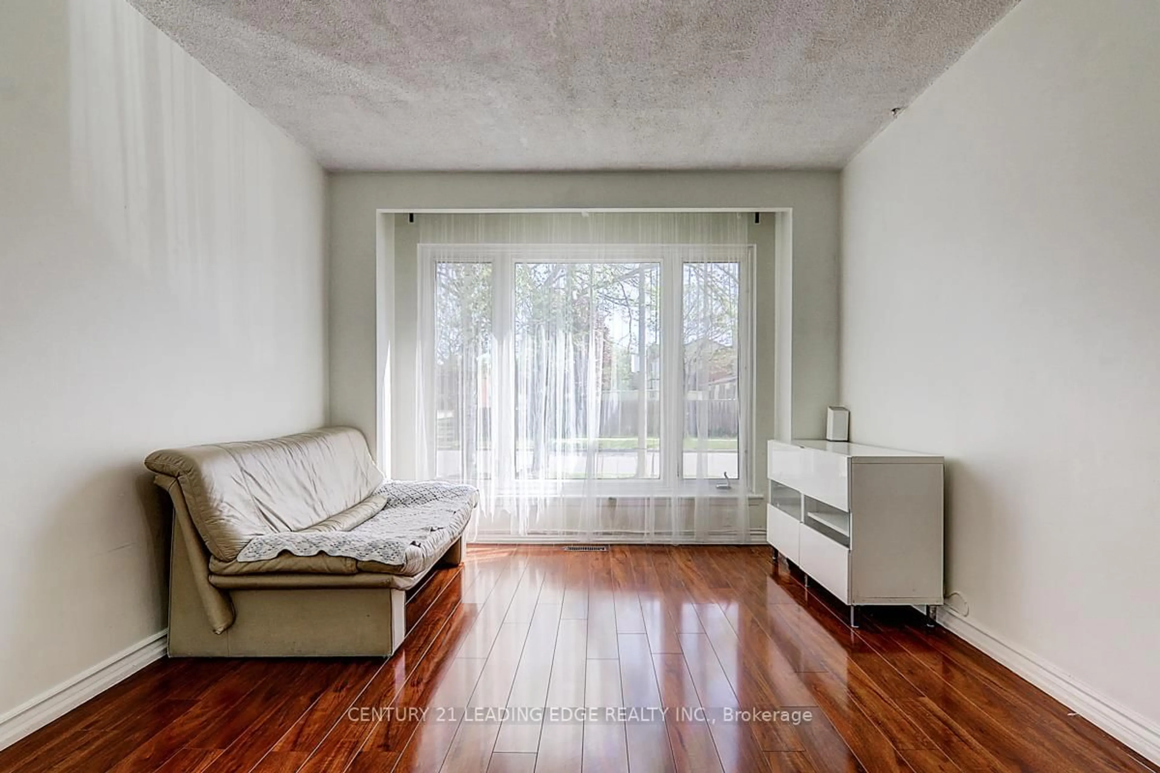 Living room with furniture, unknown for 64 Alexmuir Blvd, Toronto Ontario M1V 1K1