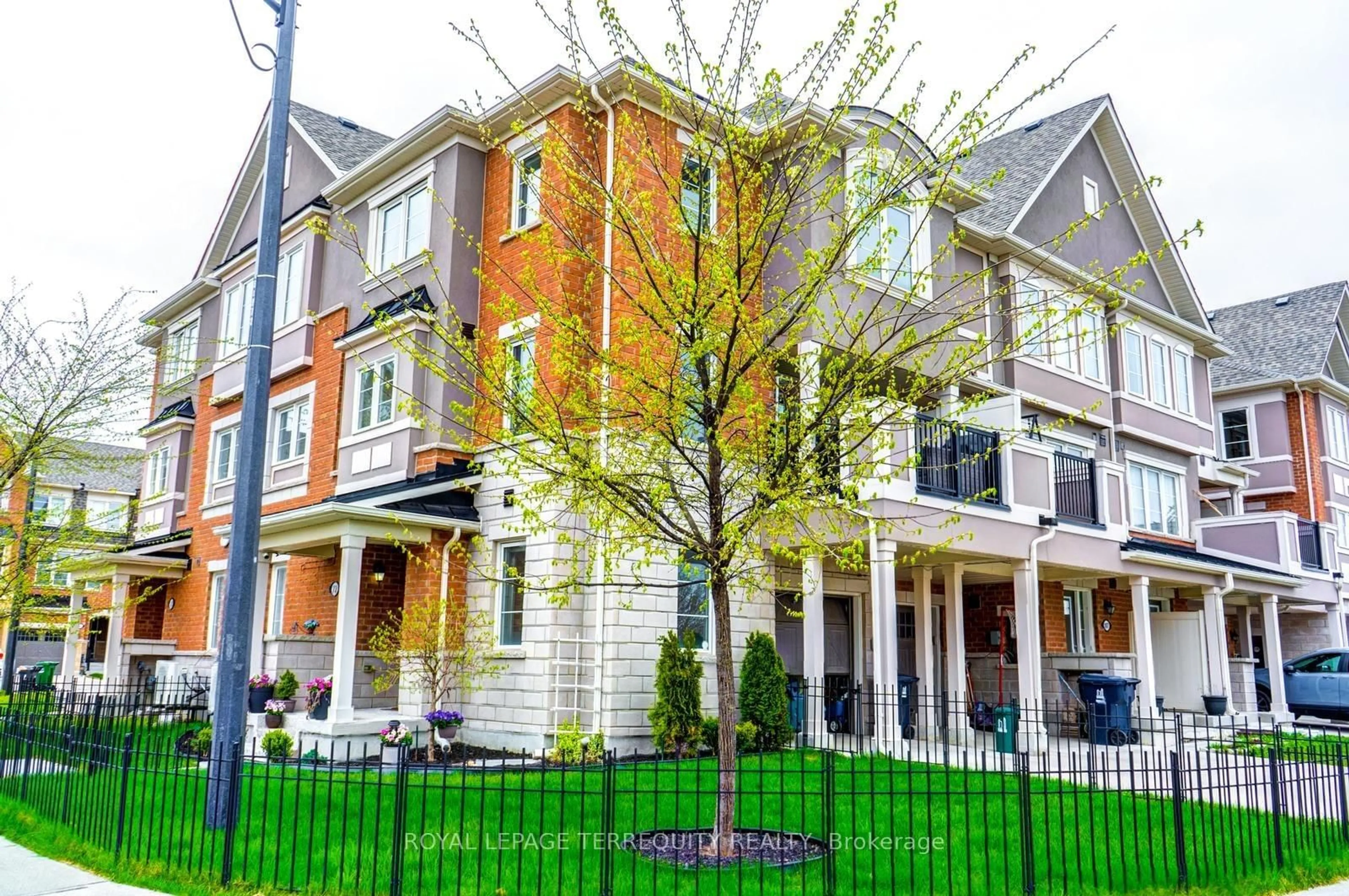 Home with brick exterior material, street for 72 Fusilier Dr, Toronto Ontario M1L 0J3
