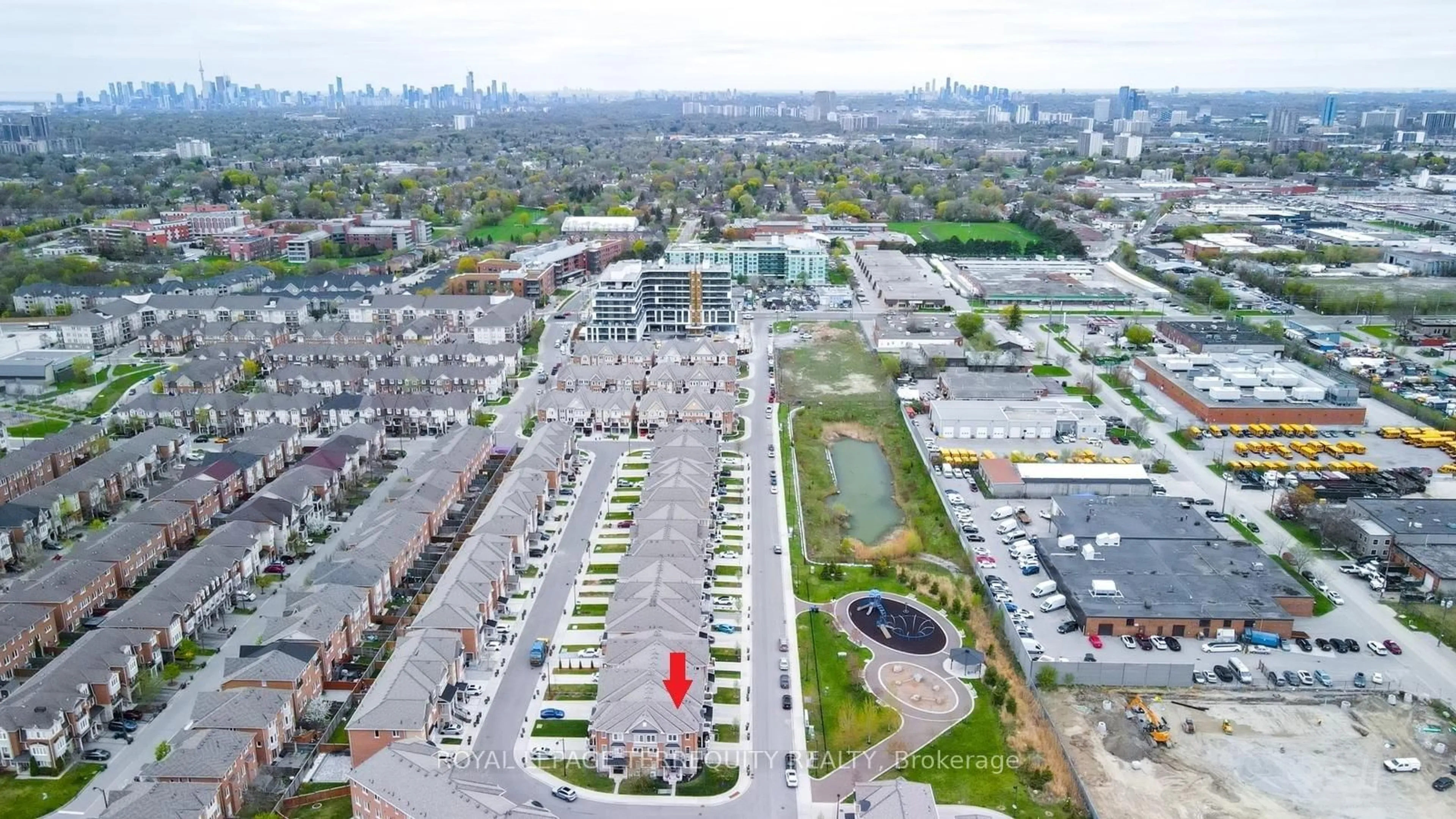 A pic from outside/outdoor area/front of a property/back of a property/a pic from drone, city buildings view from balcony for 72 Fusilier Dr, Toronto Ontario M1L 0J3