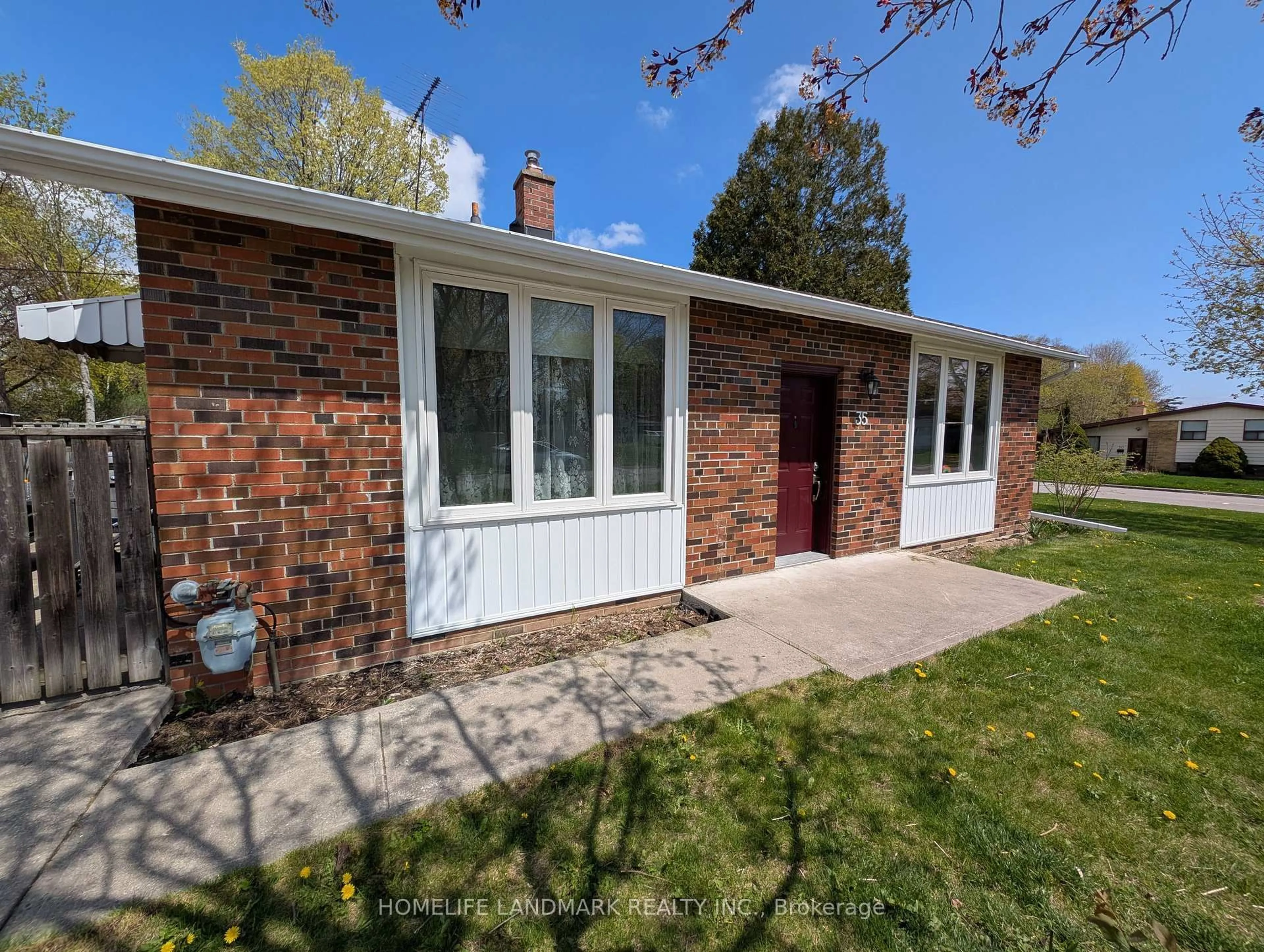 Unknown for 35 Benshire Dr, Toronto Ontario M1H 1M3