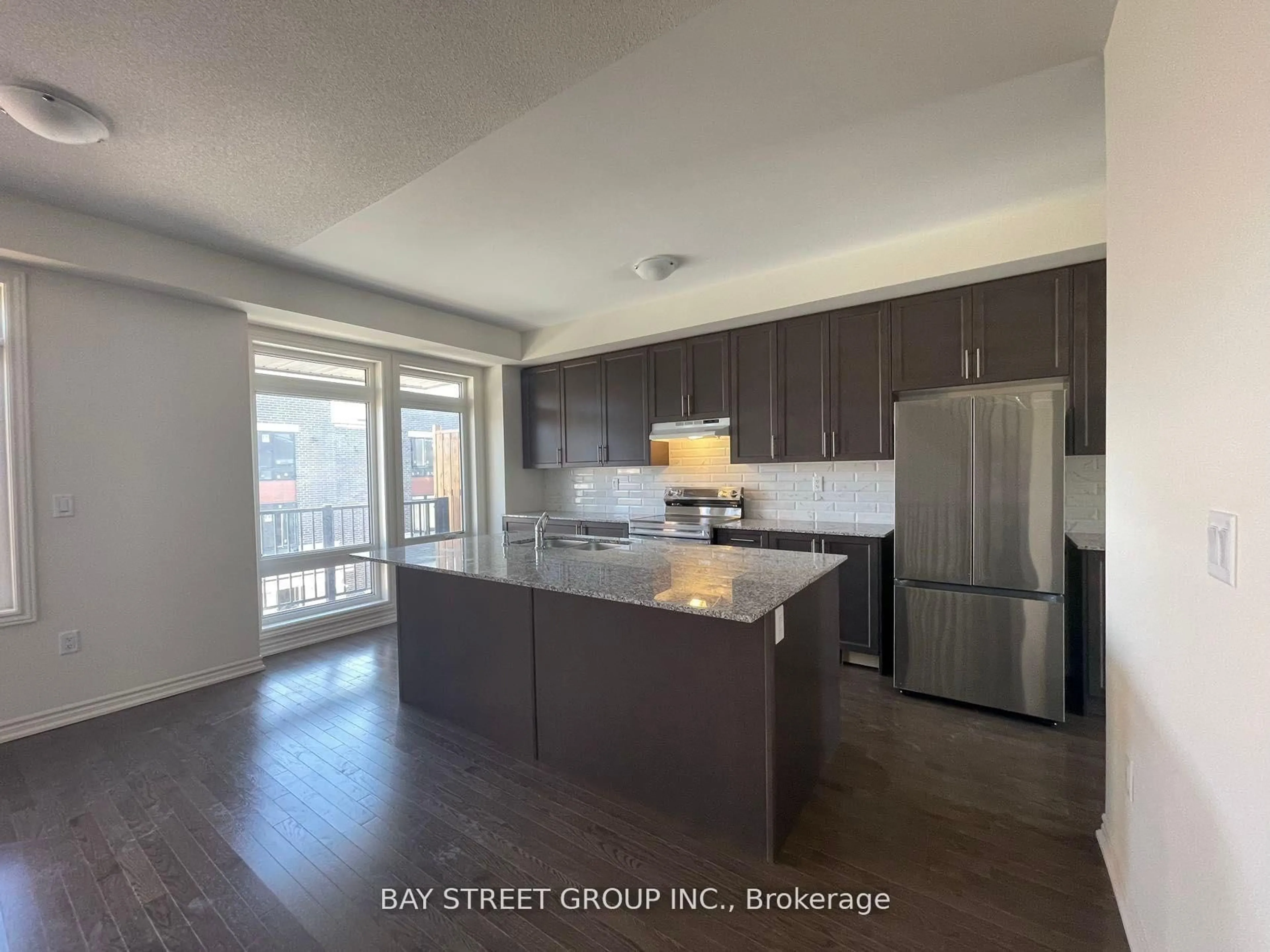 Open concept kitchen, unknown for 533 Danks Ridge Dr, Ajax Ontario L1S 0H4