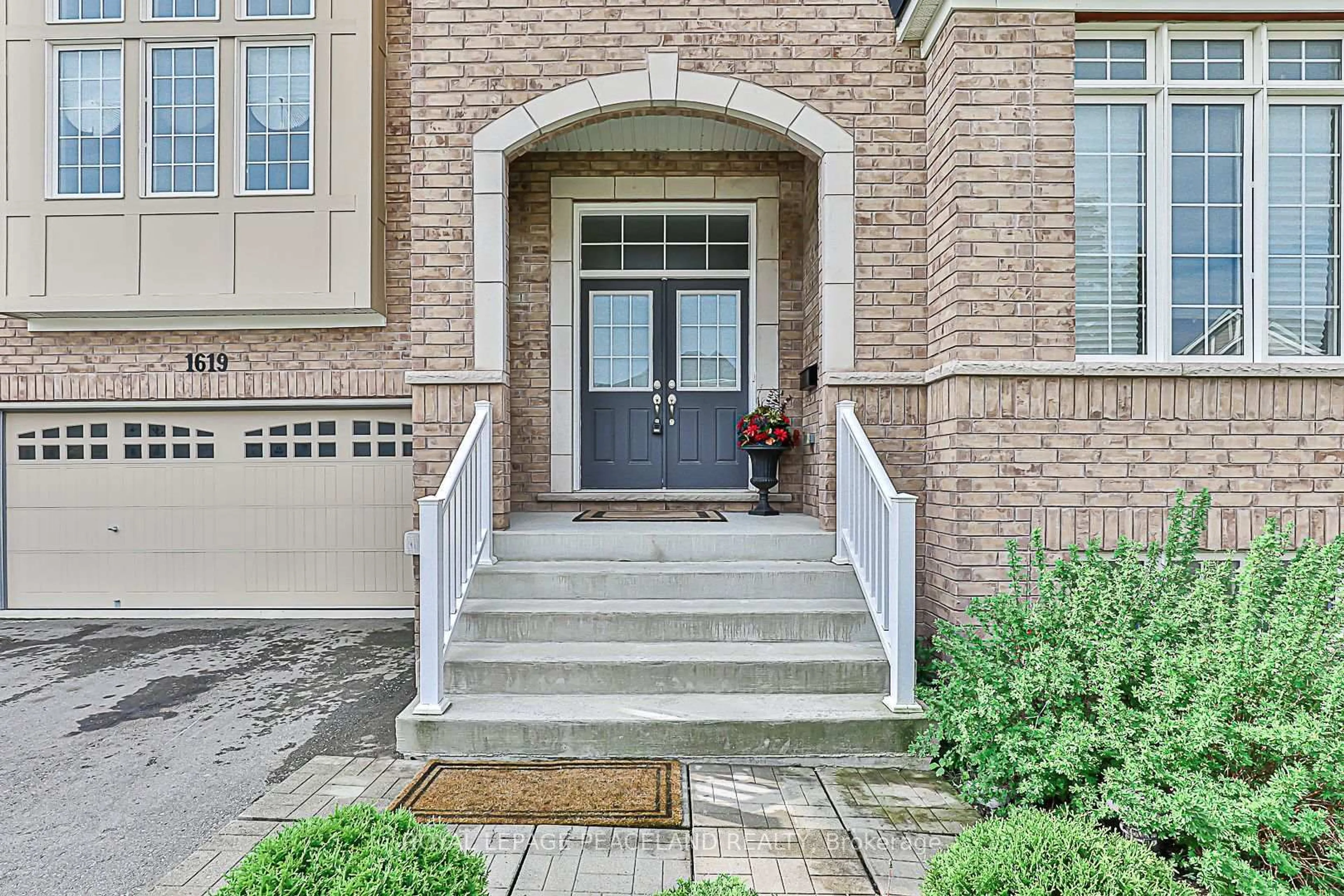 Unknown for 1619 William Lott Dr, Oshawa Ontario L1K 0X2
