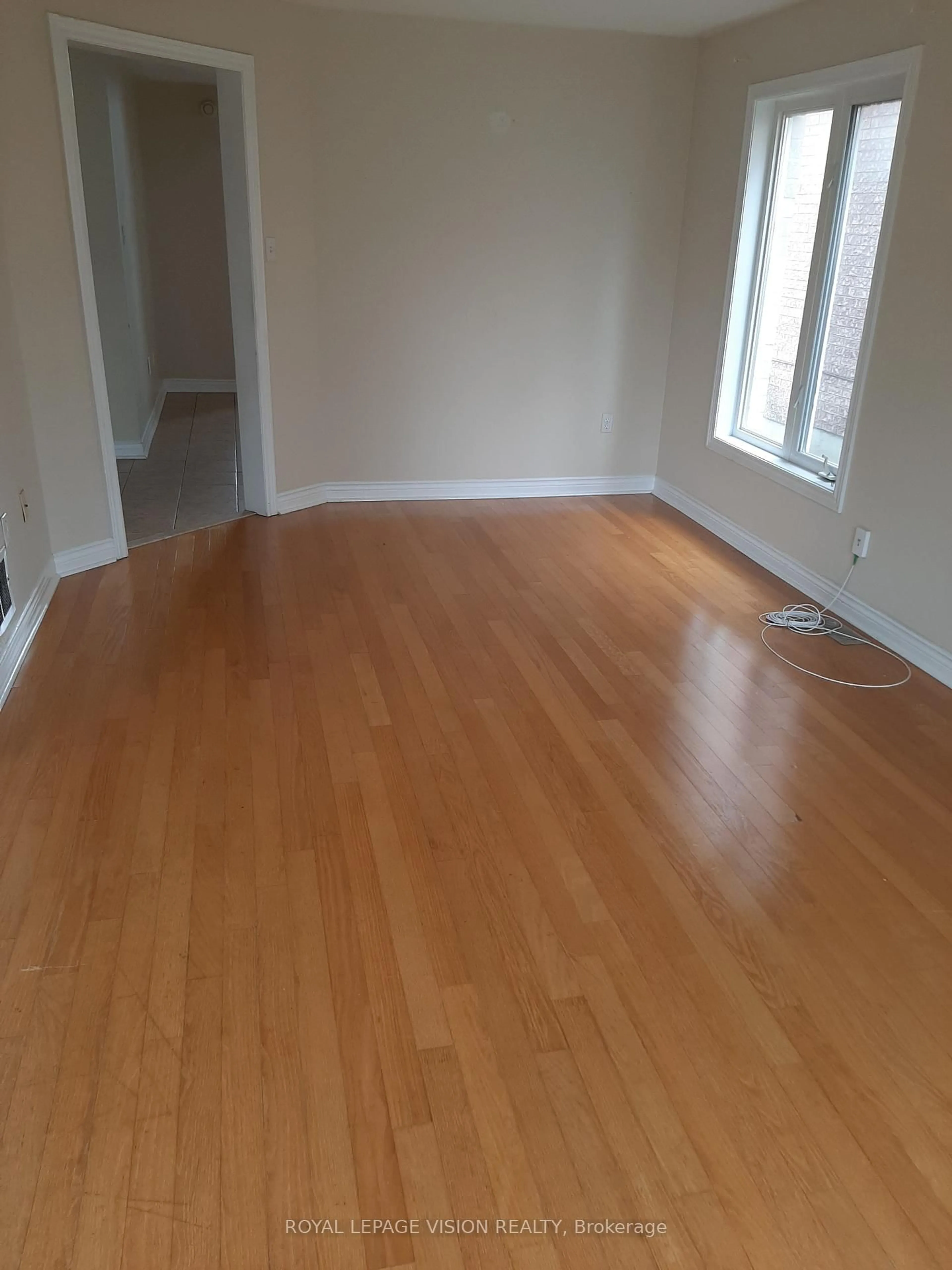 A pic of a room for 29 Tracey Crt, Whitby Ontario L1R 3R3