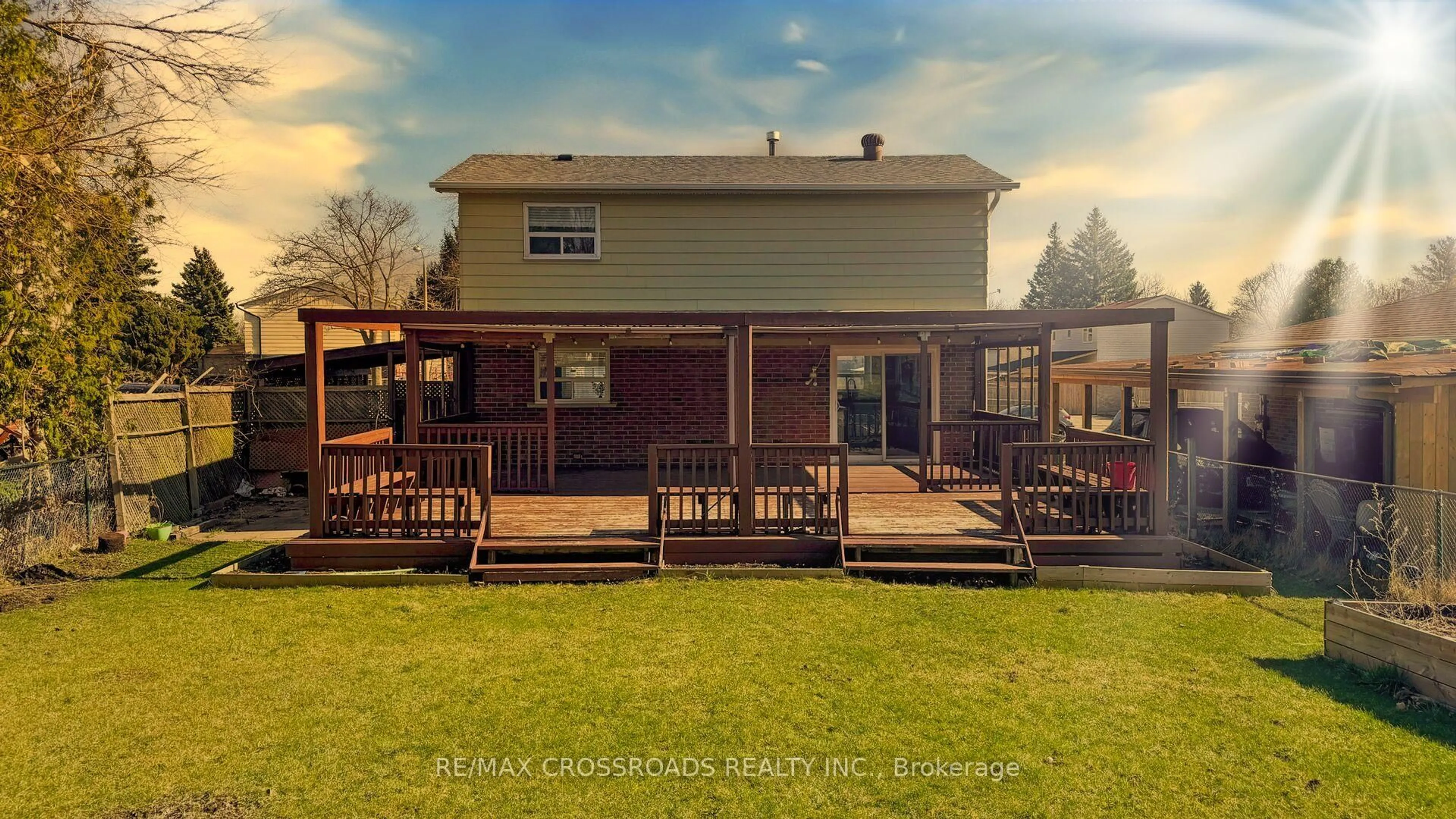 A pic from outside/outdoor area/front of a property/back of a property/a pic from drone, unknown for 88 Wickson Tr, Toronto Ontario M1B 1P3