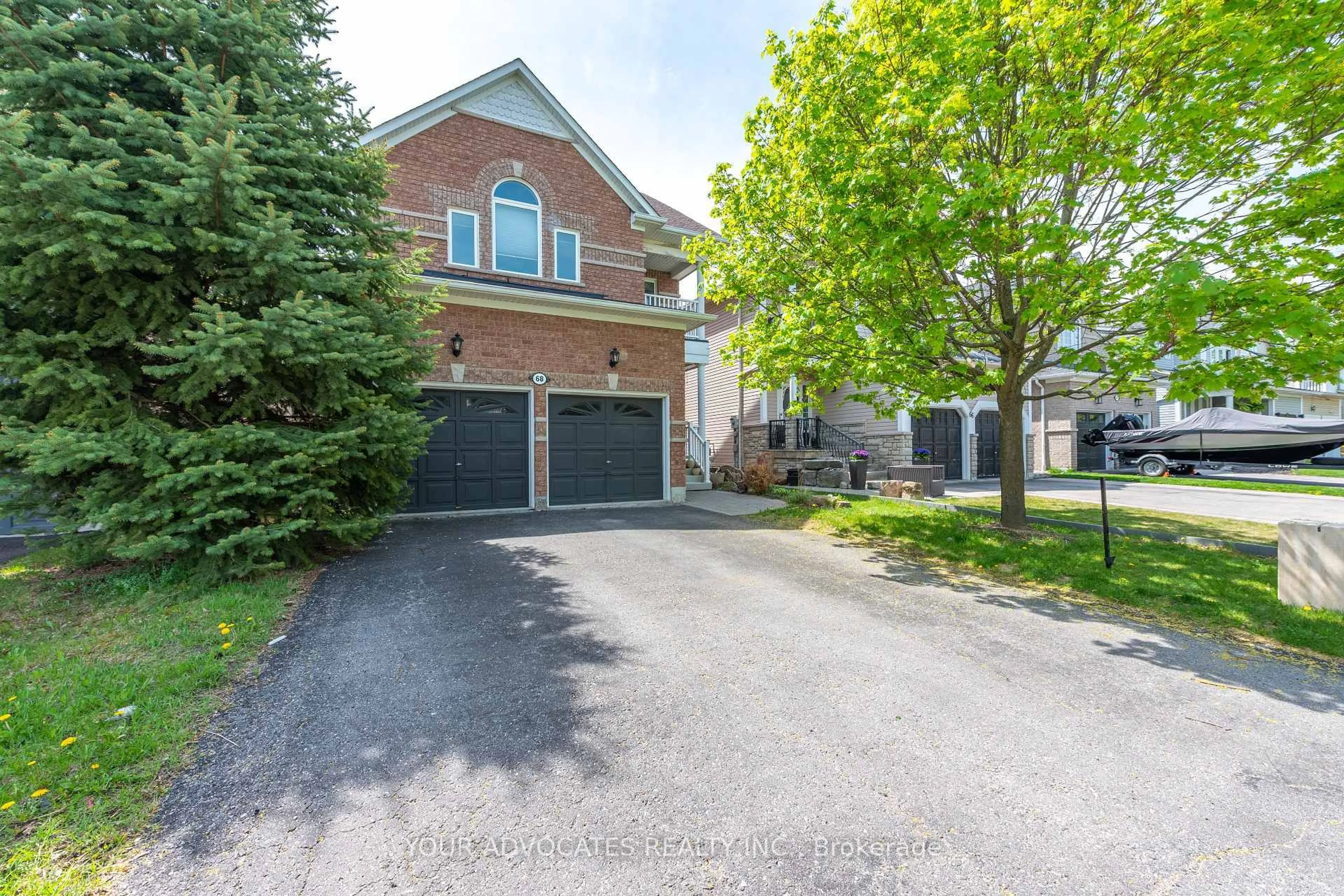 Home with brick exterior material, street for 68 Kenilworth Cres, Whitby Ontario L1M 2M7