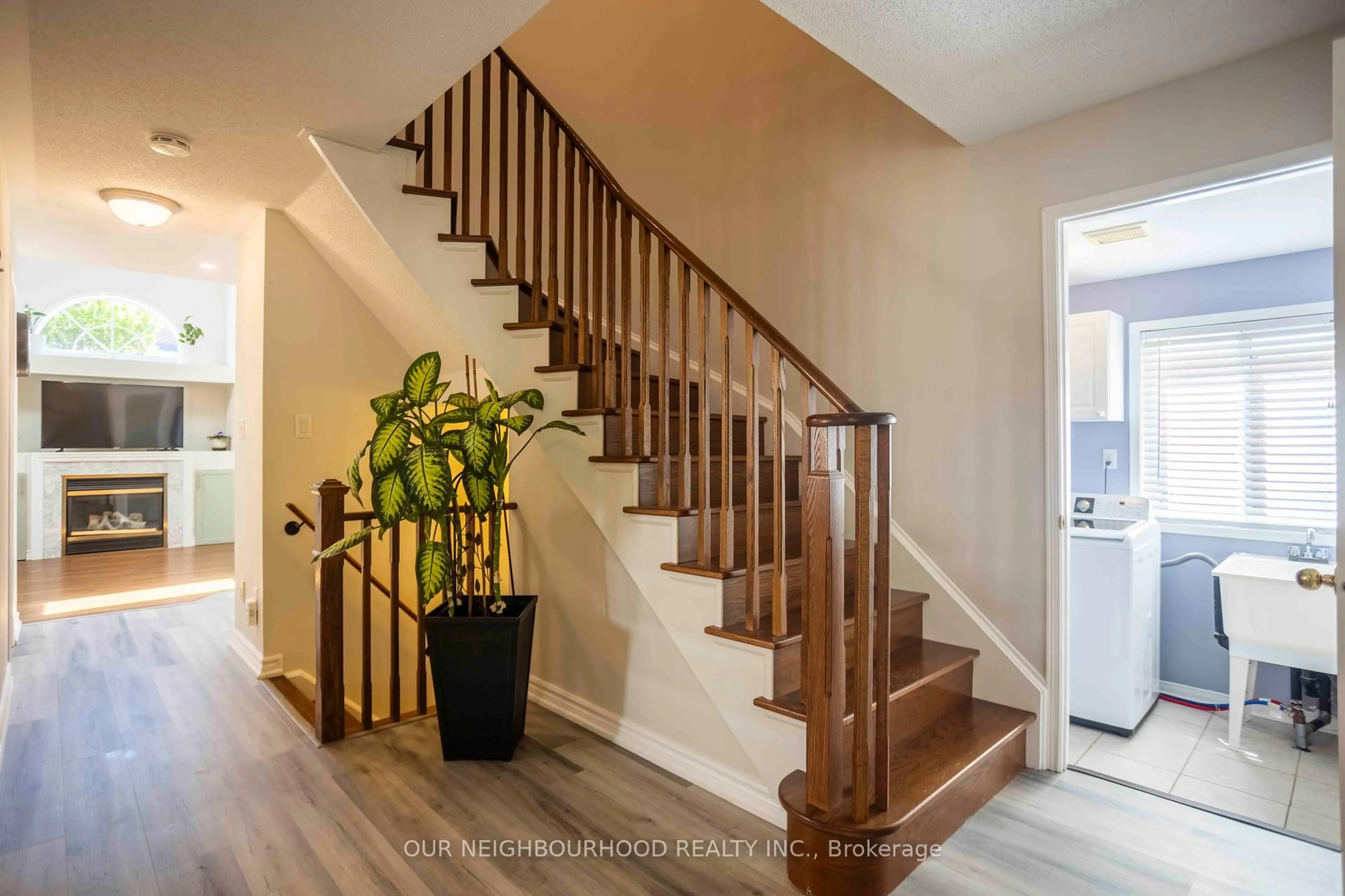 Stairs for 19 Artesian Dr, Whitby Ontario L1P 1X7