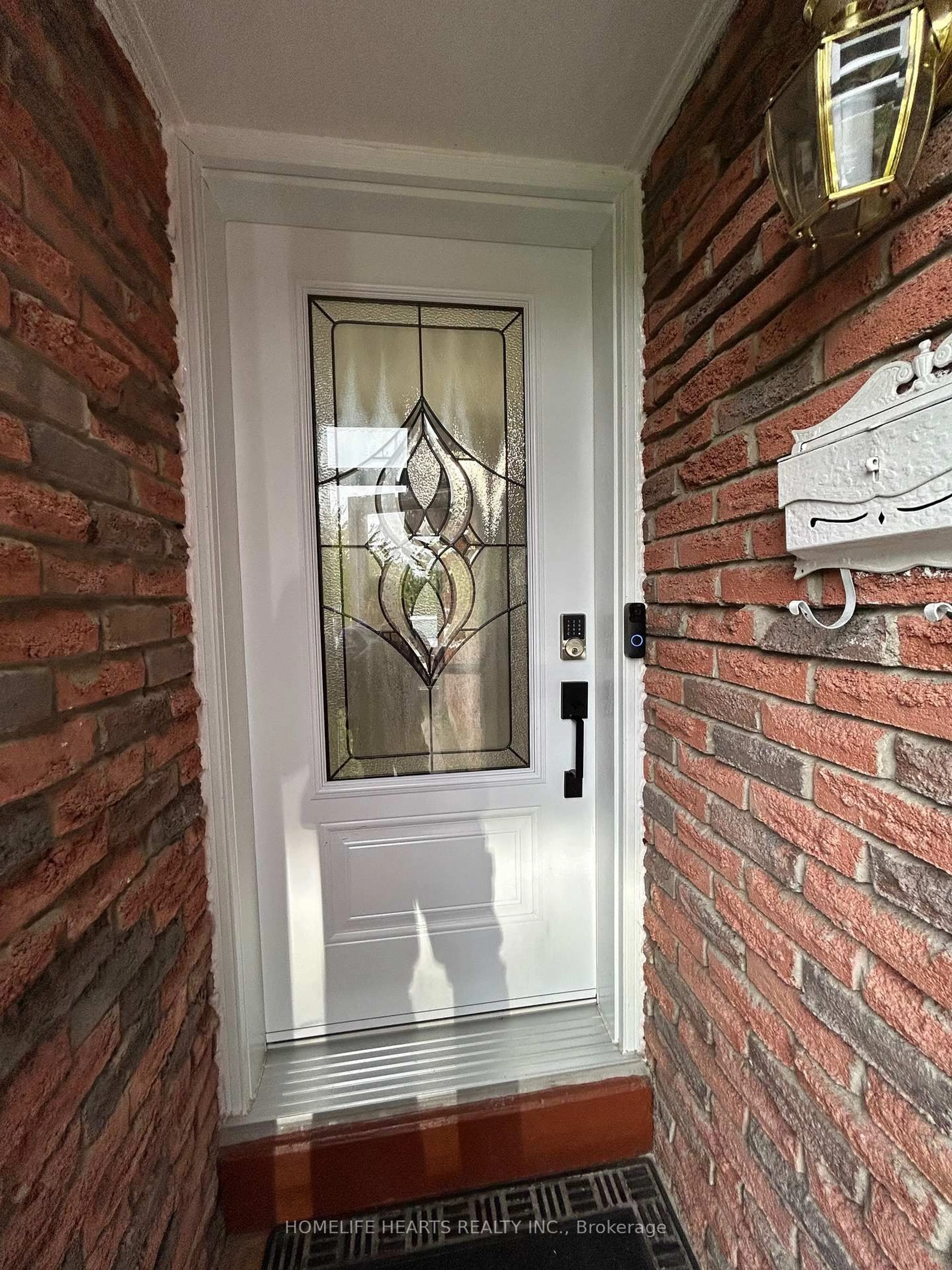 Indoor entryway for 242 Braymore Blvd, Toronto Ontario M1B 2G8