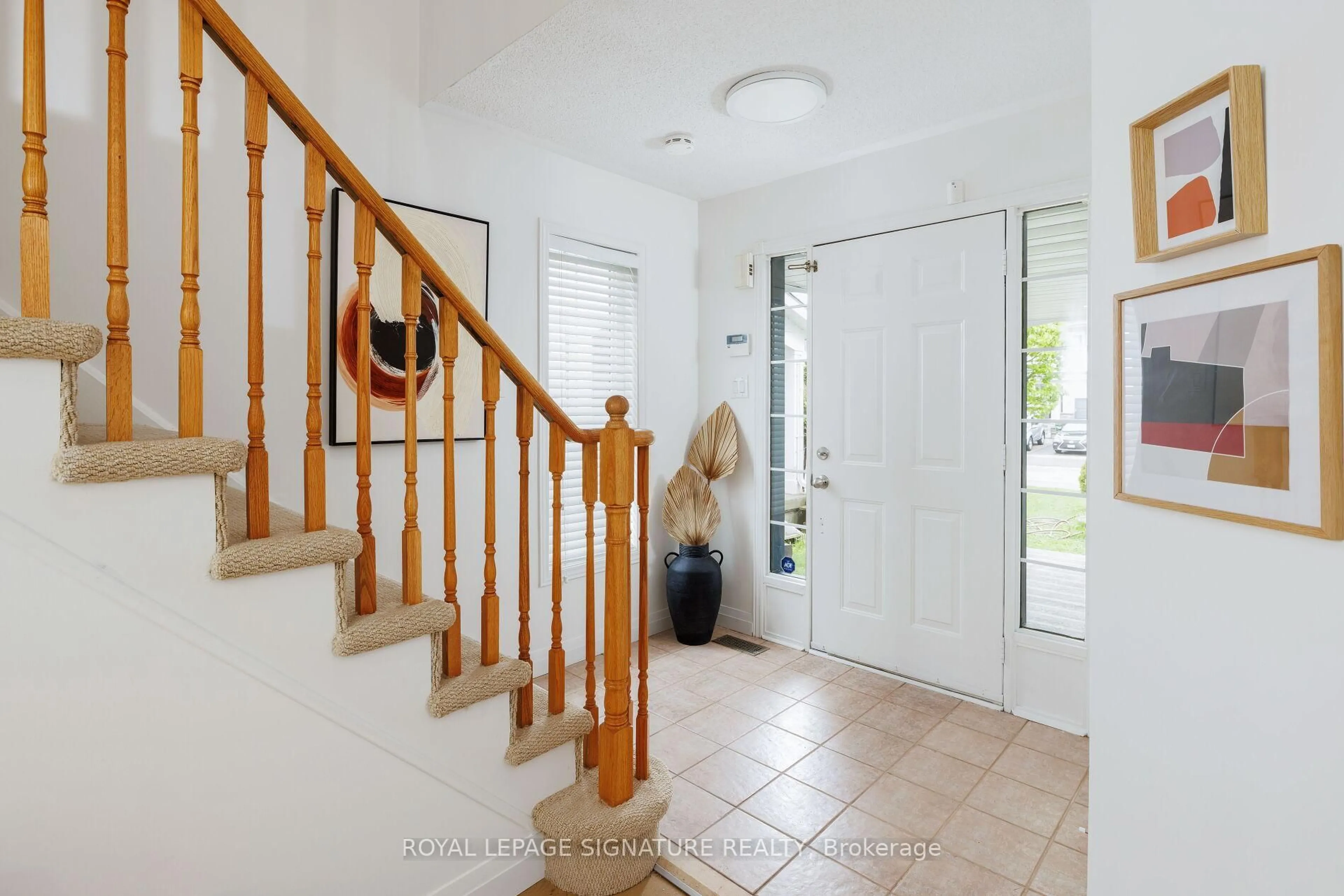 Indoor entryway for 62 Bar Harbour Sq, Toronto Ontario M1C 5E7
