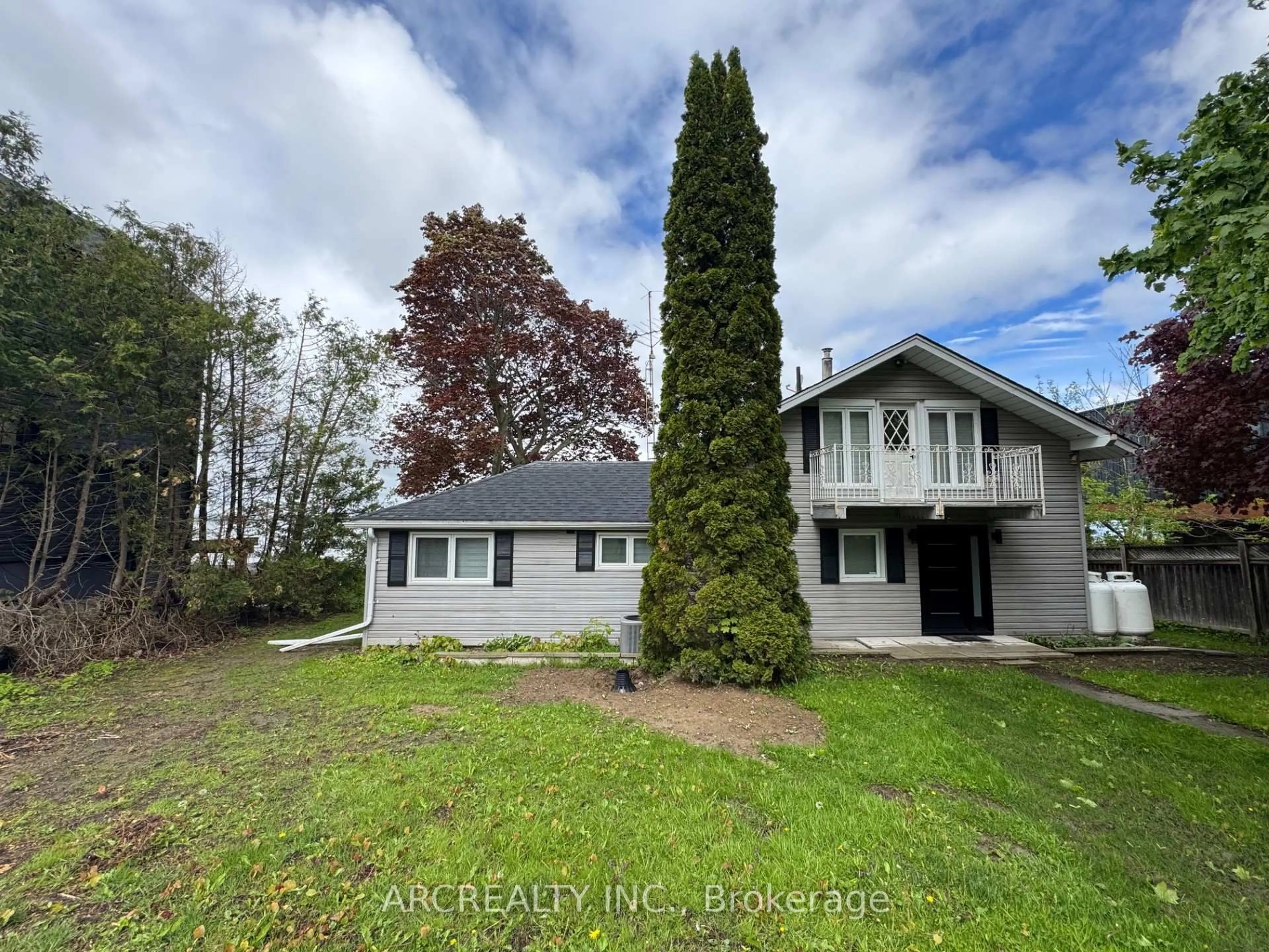 A pic from outside/outdoor area/front of a property/back of a property/a pic from drone, water/lake/river/ocean view for 420 Fralicks Beach Rd, Scugog Ontario L9L 1B6