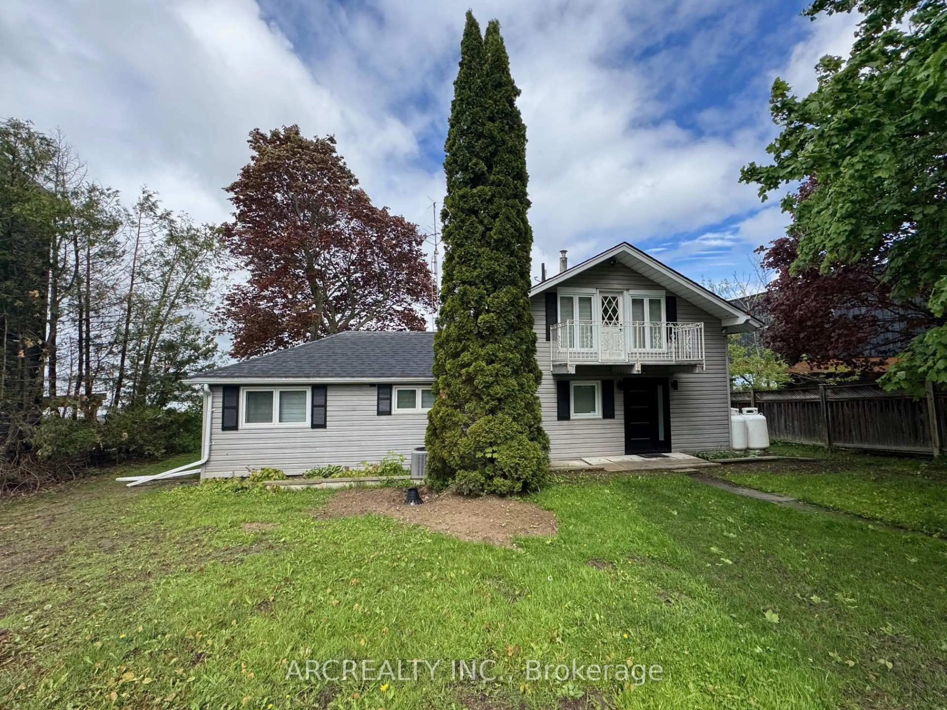 A pic from outside/outdoor area/front of a property/back of a property/a pic from drone, unknown for 420 Fralicks Beach Rd, Scugog Ontario L9L 1B6