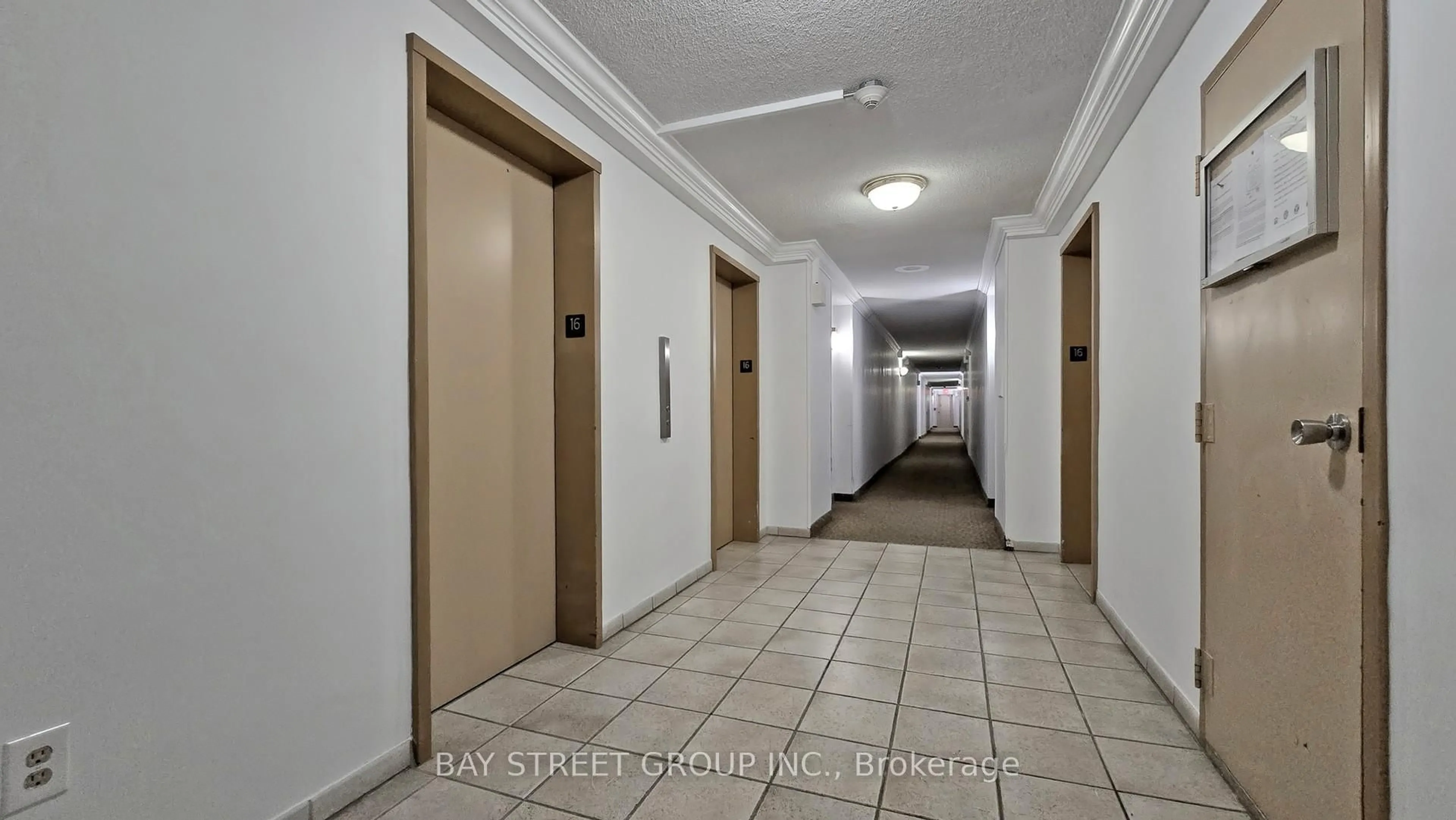 Indoor foyer for 25 Silver Springs Blvd #1607, Toronto Ontario M1V 1M9